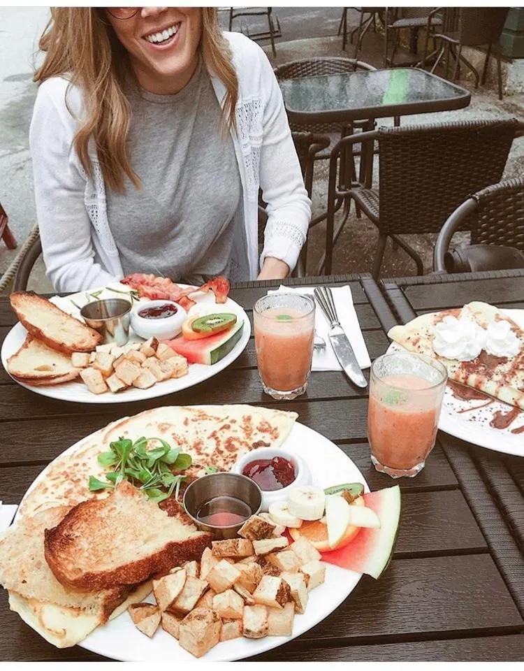 Breakfast in Auberge La Chocolatiere