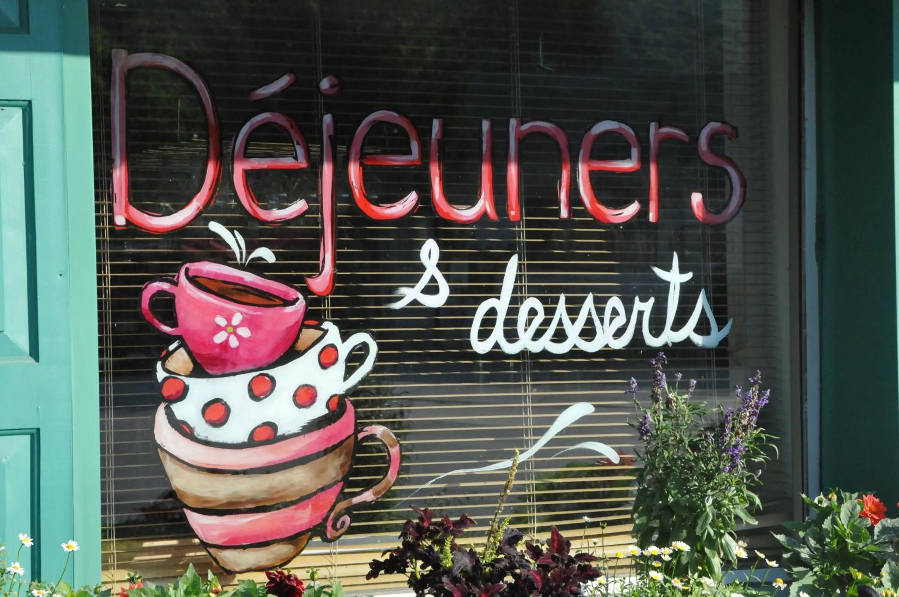 Facade/entrance in Auberge La Chocolatiere