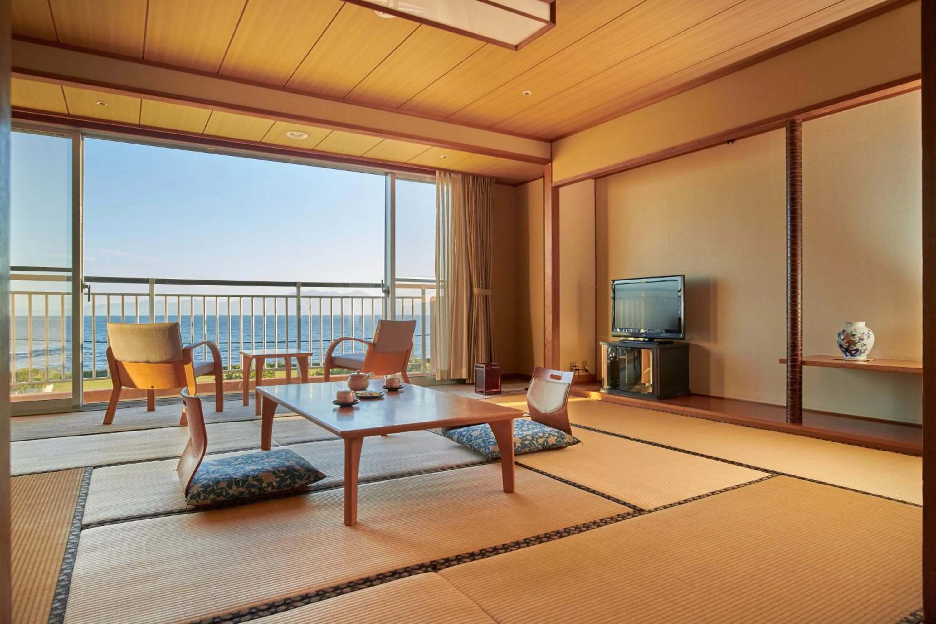 Photo of the whole room in Koran no Yu Kinkouro