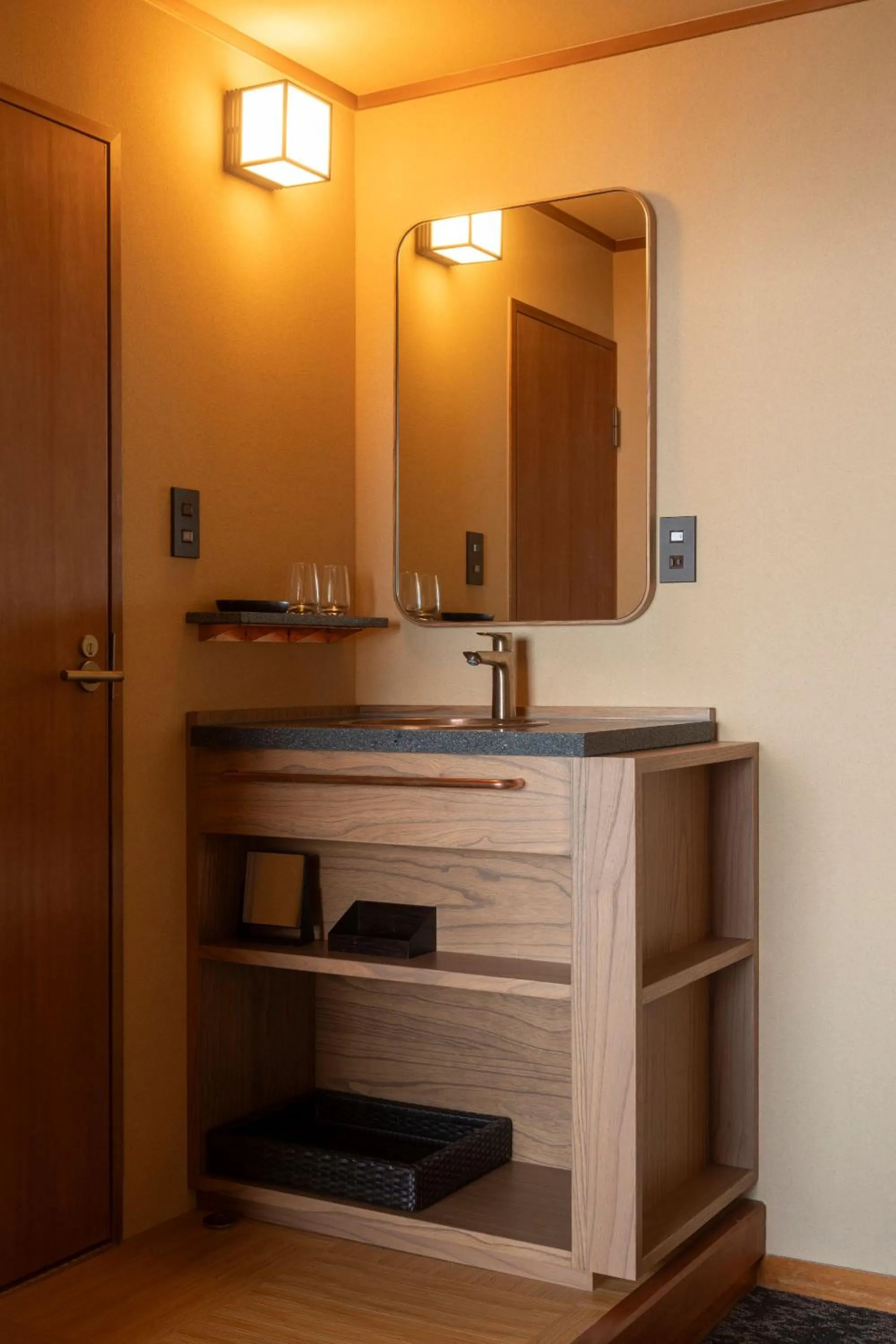 Koran no Yu Kinkouro