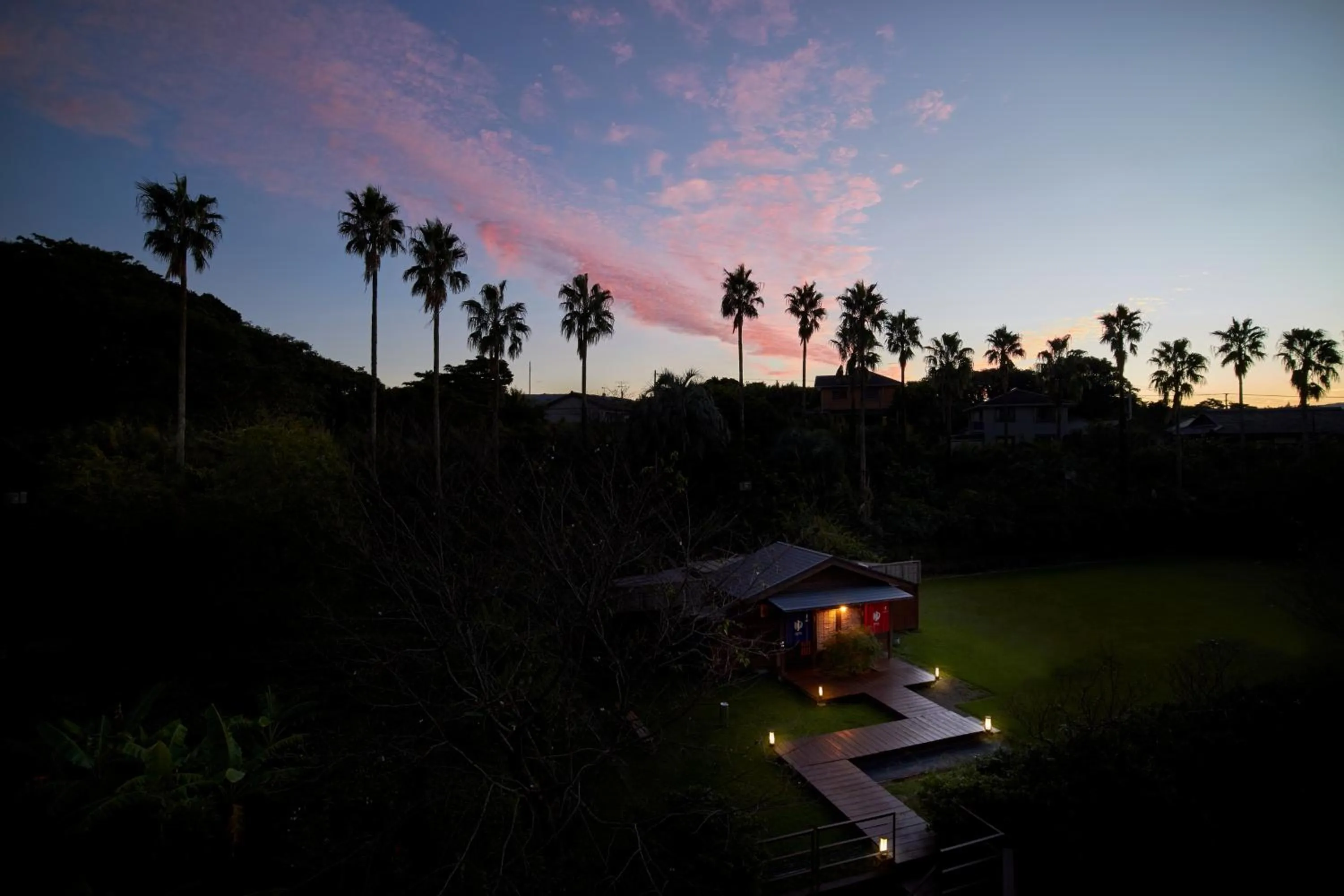 Sunset in Koran no Yu Kinkouro