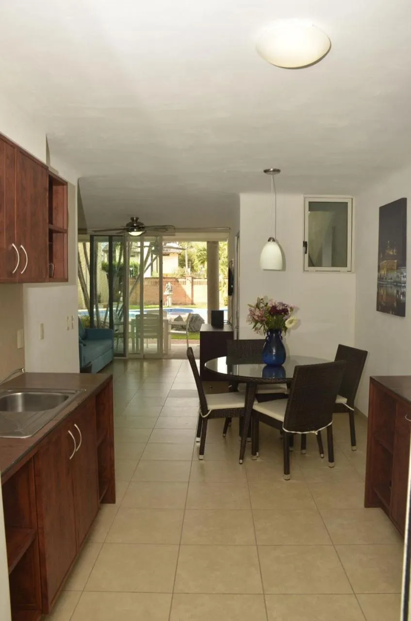 Food and drinks in Zenharmony Suites