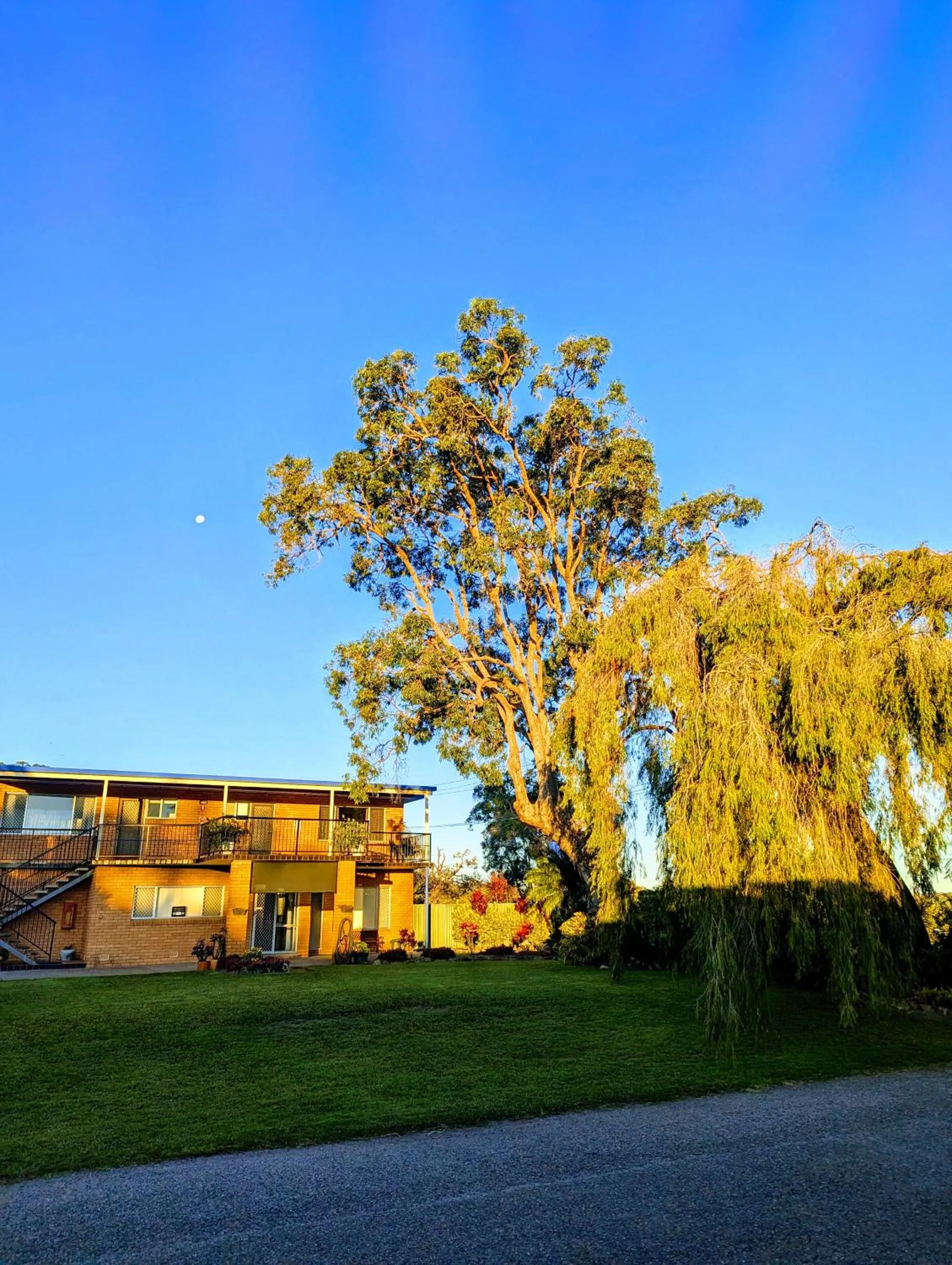 Property building in Haven Waters Motel & Apartments