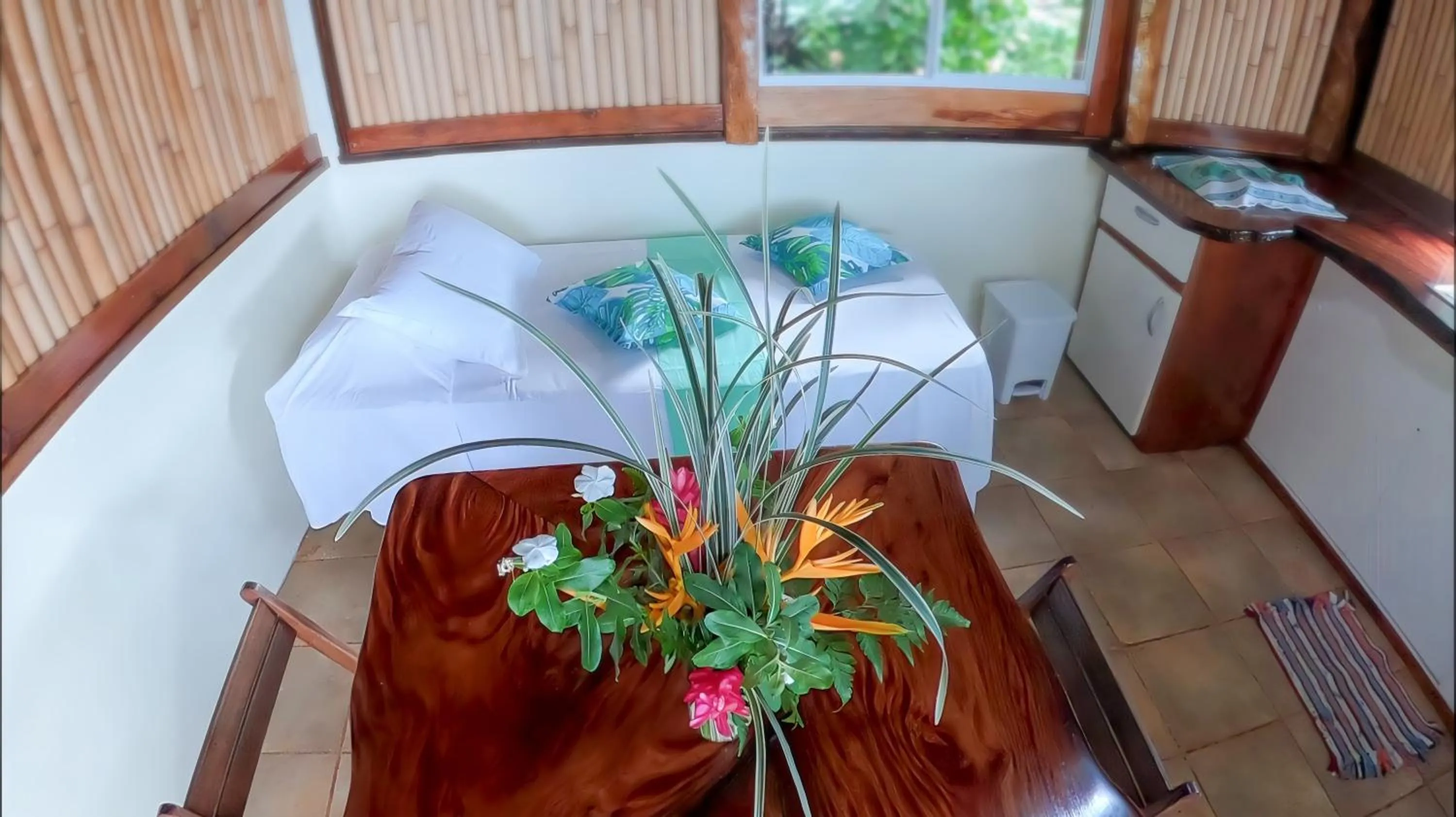 Bathroom in Fare Oviri Lodge