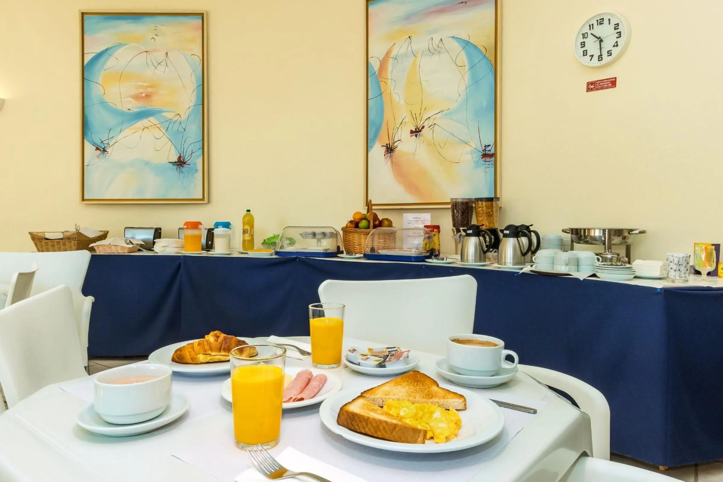 Restaurant/places to eat in Club Ouratlantico