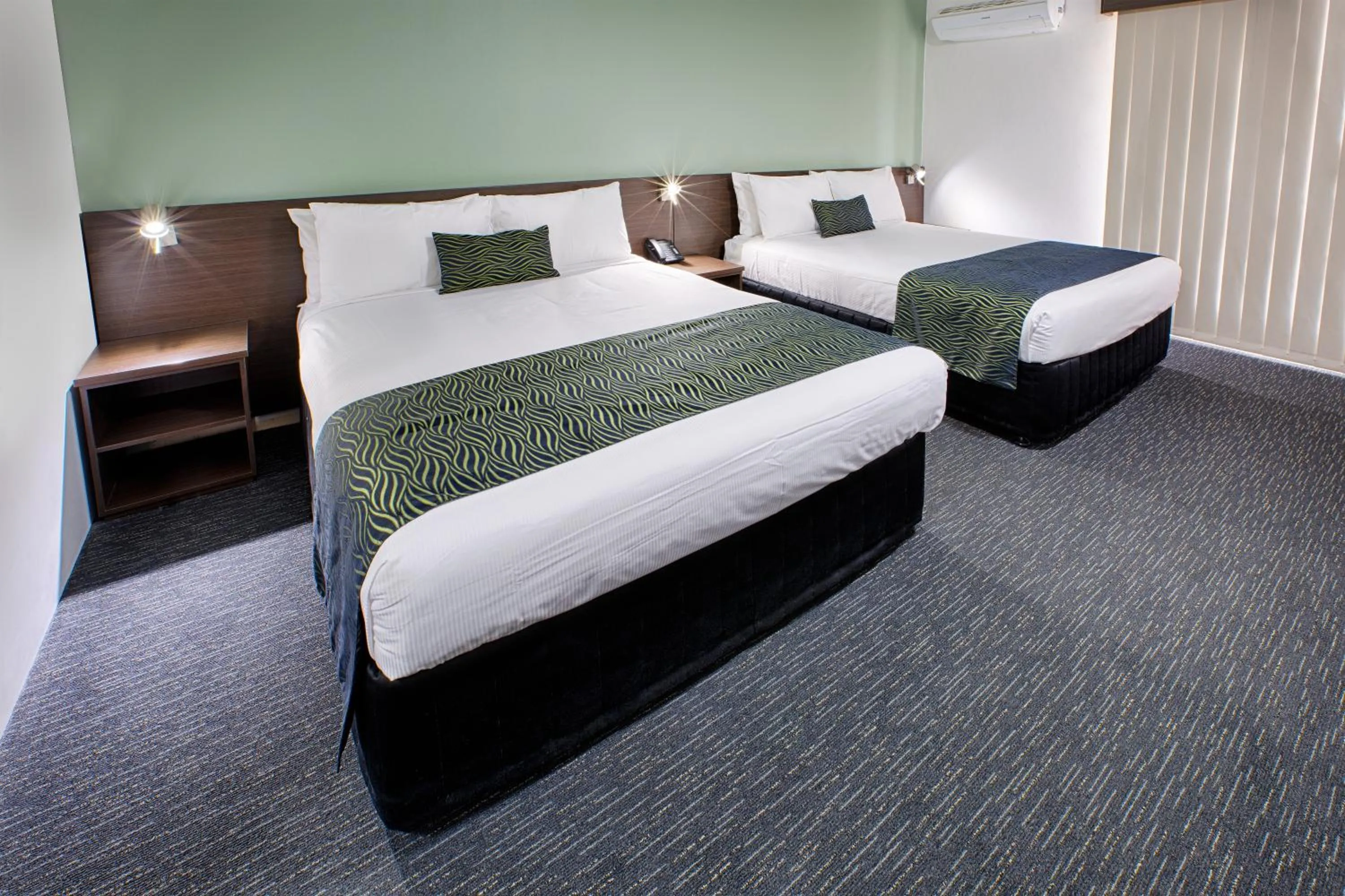 Photo of the whole room, Bed in Hunts Hotel Liverpool