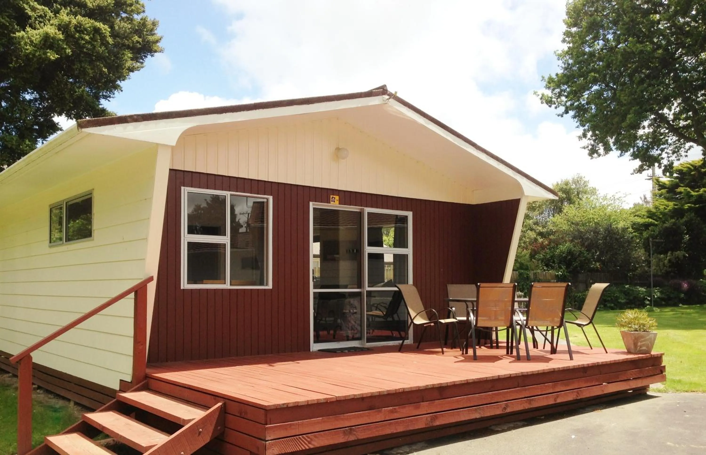 Facade/entrance in Whanganui River Top 10 Holiday Park