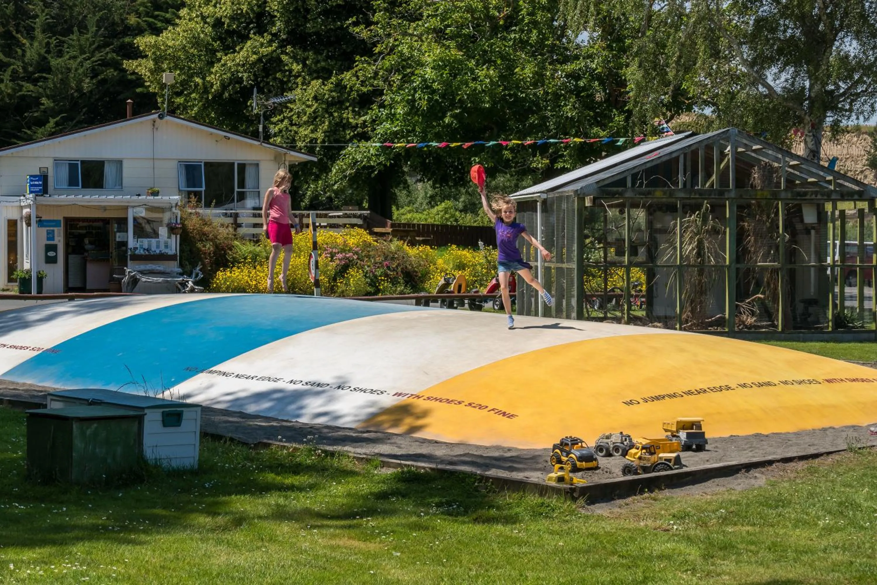 On site in Whanganui River Top 10 Holiday Park