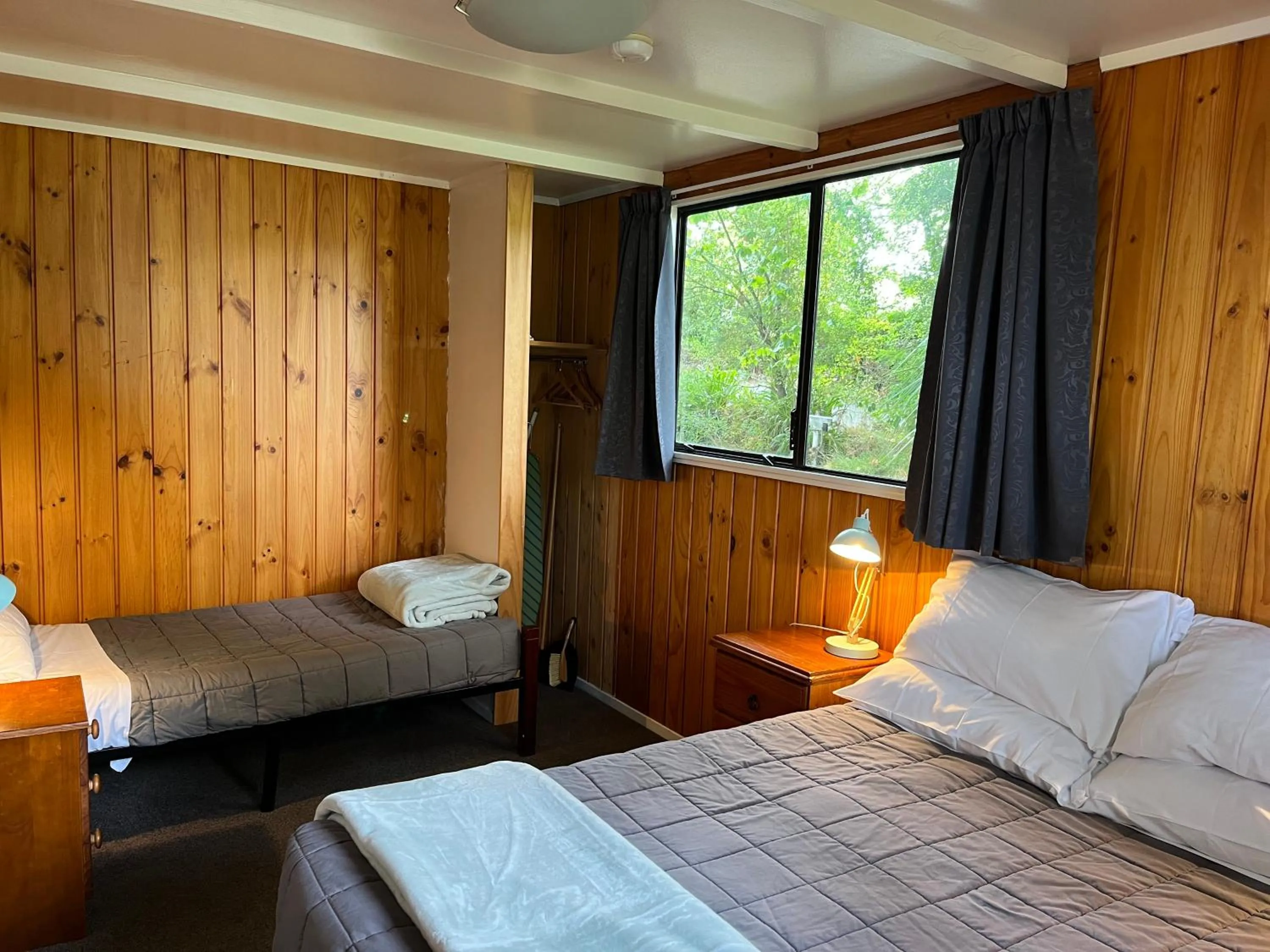 Bedroom, Bed in Whanganui River Top 10 Holiday Park