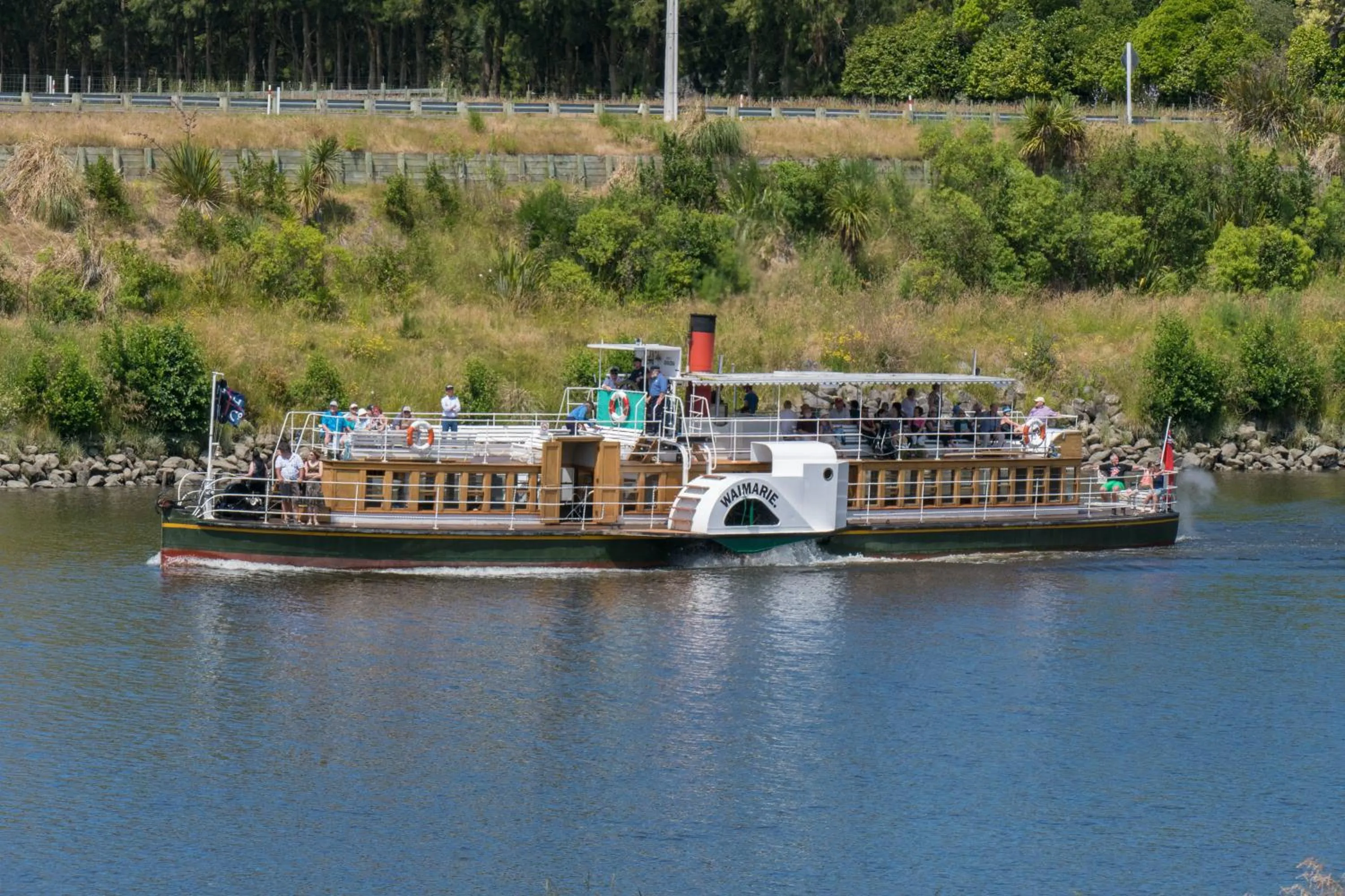 River view in Whanganui River Top 10 Holiday Park