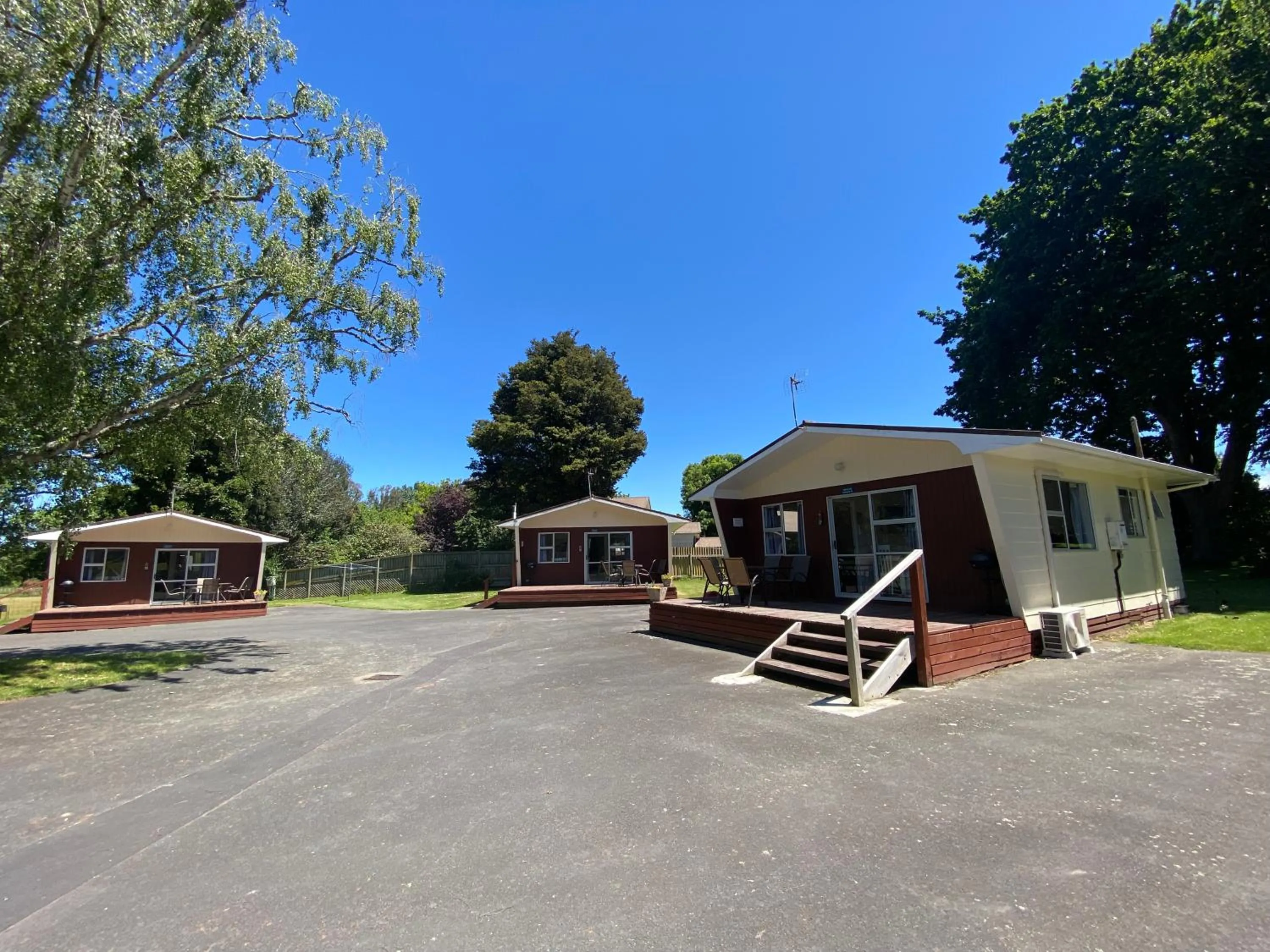 Patio in Whanganui River Top 10 Holiday Park