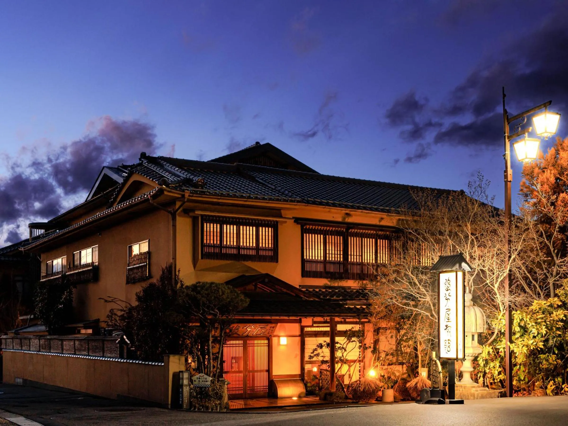 Property building in Oiwakeya Ryokan