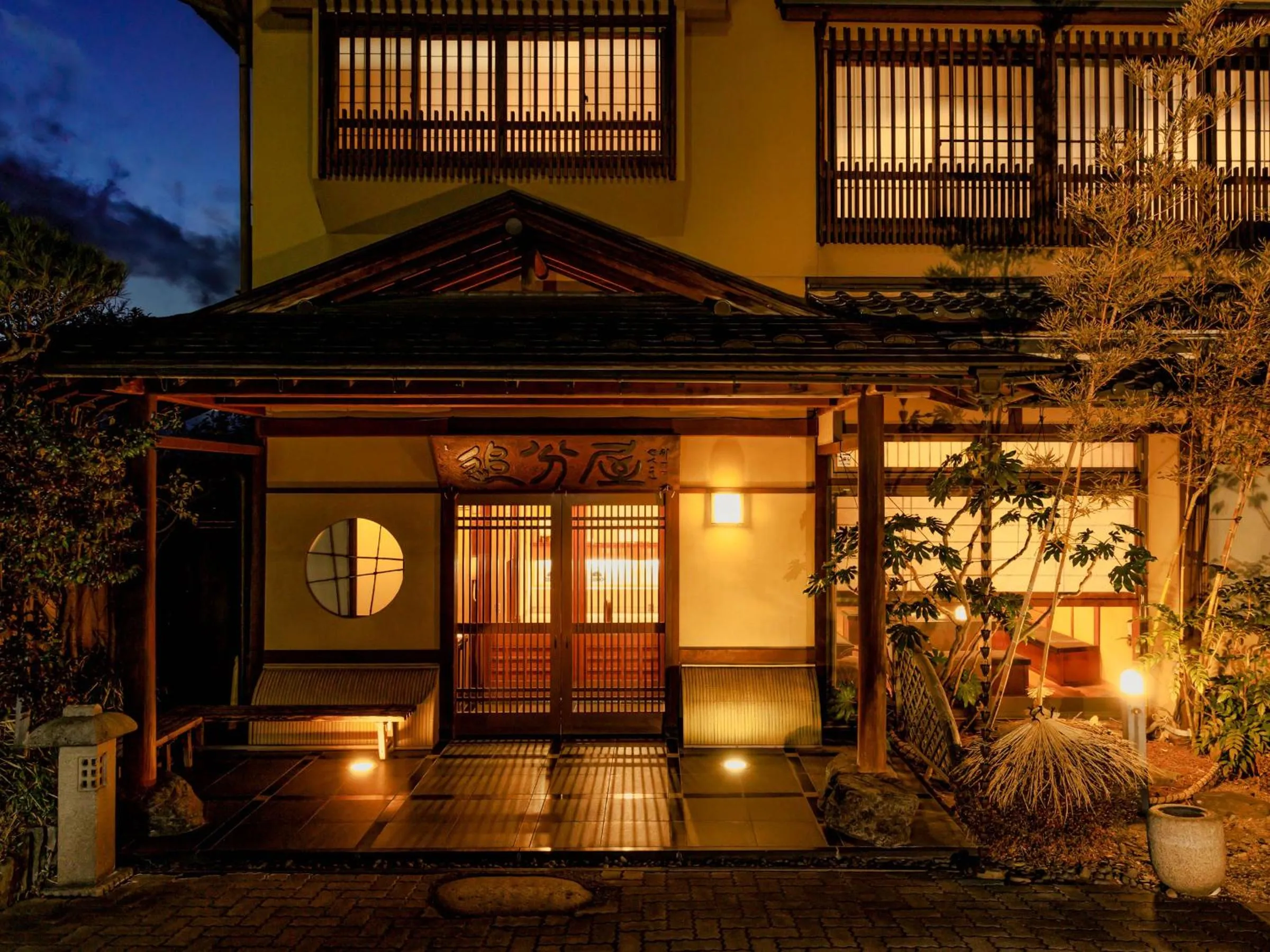 Property building in Oiwakeya Ryokan