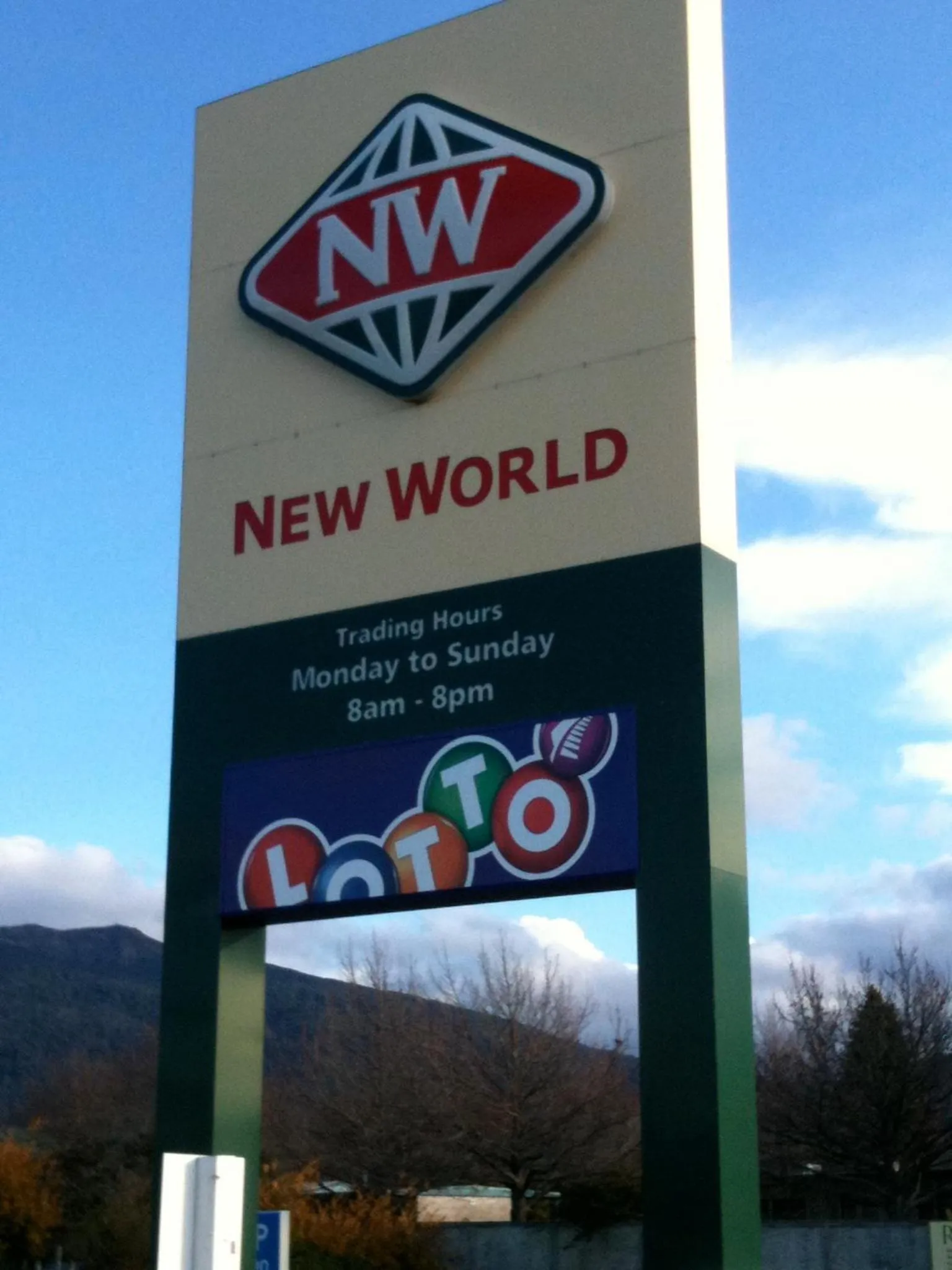 Supermarket/grocery shop in Rainbow Motel & Hot Pools