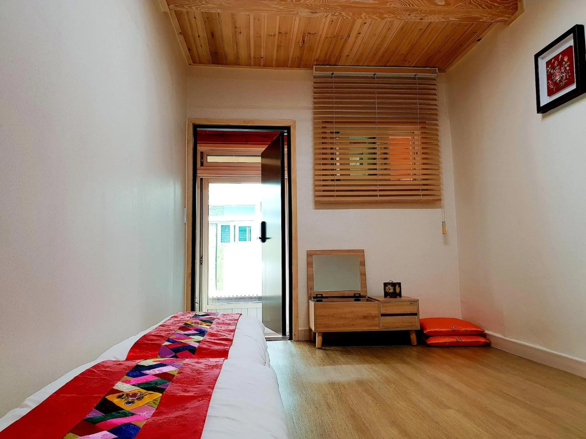 Decorative detail, Bed in Dal Garam Guesthouse - 외국인 전용
