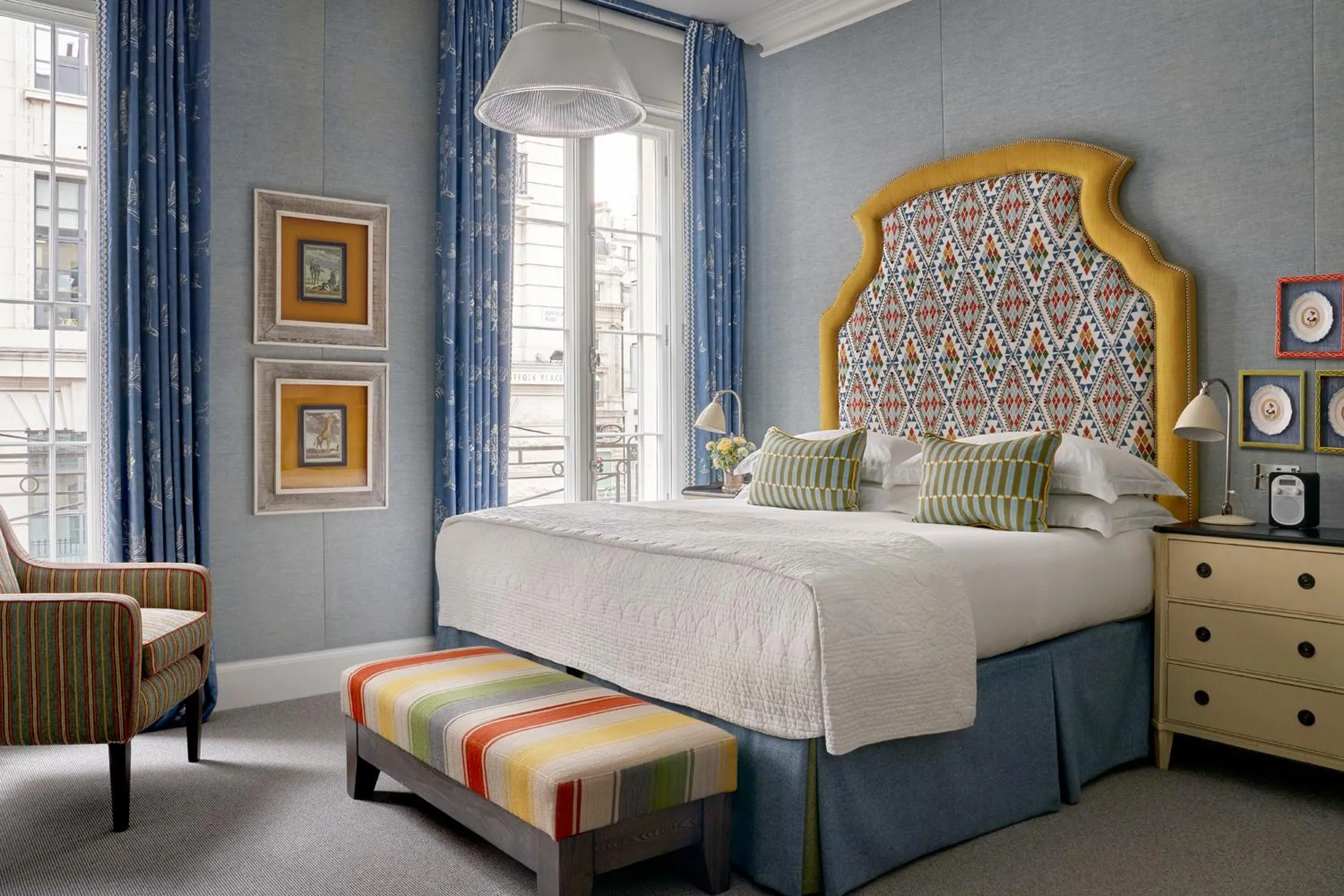 Bedroom, Bed in Haymarket Hotel, Firmdale Hotels
