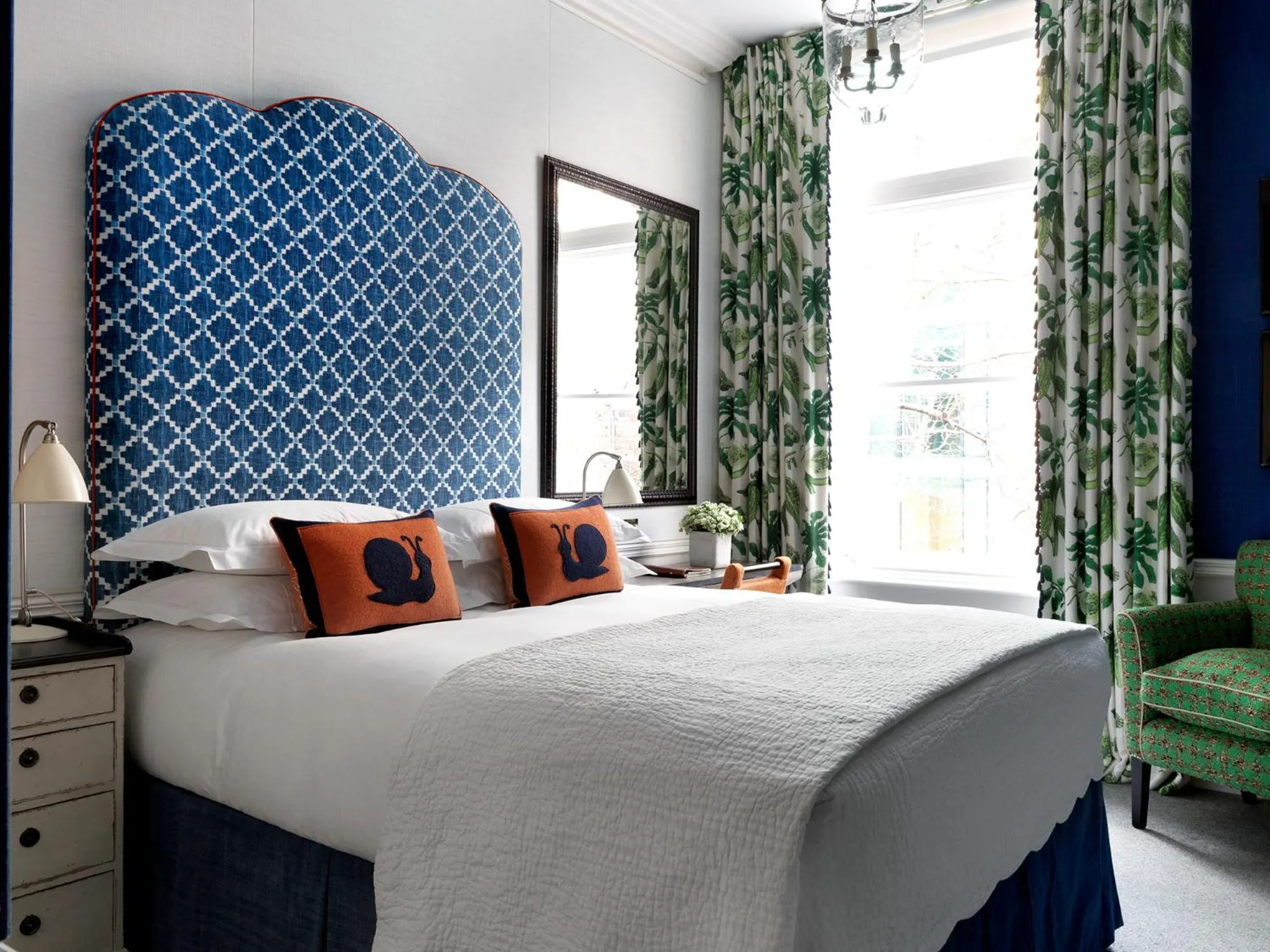 Bedroom, Bed in Covent Garden Hotel, Firmdale Hotels