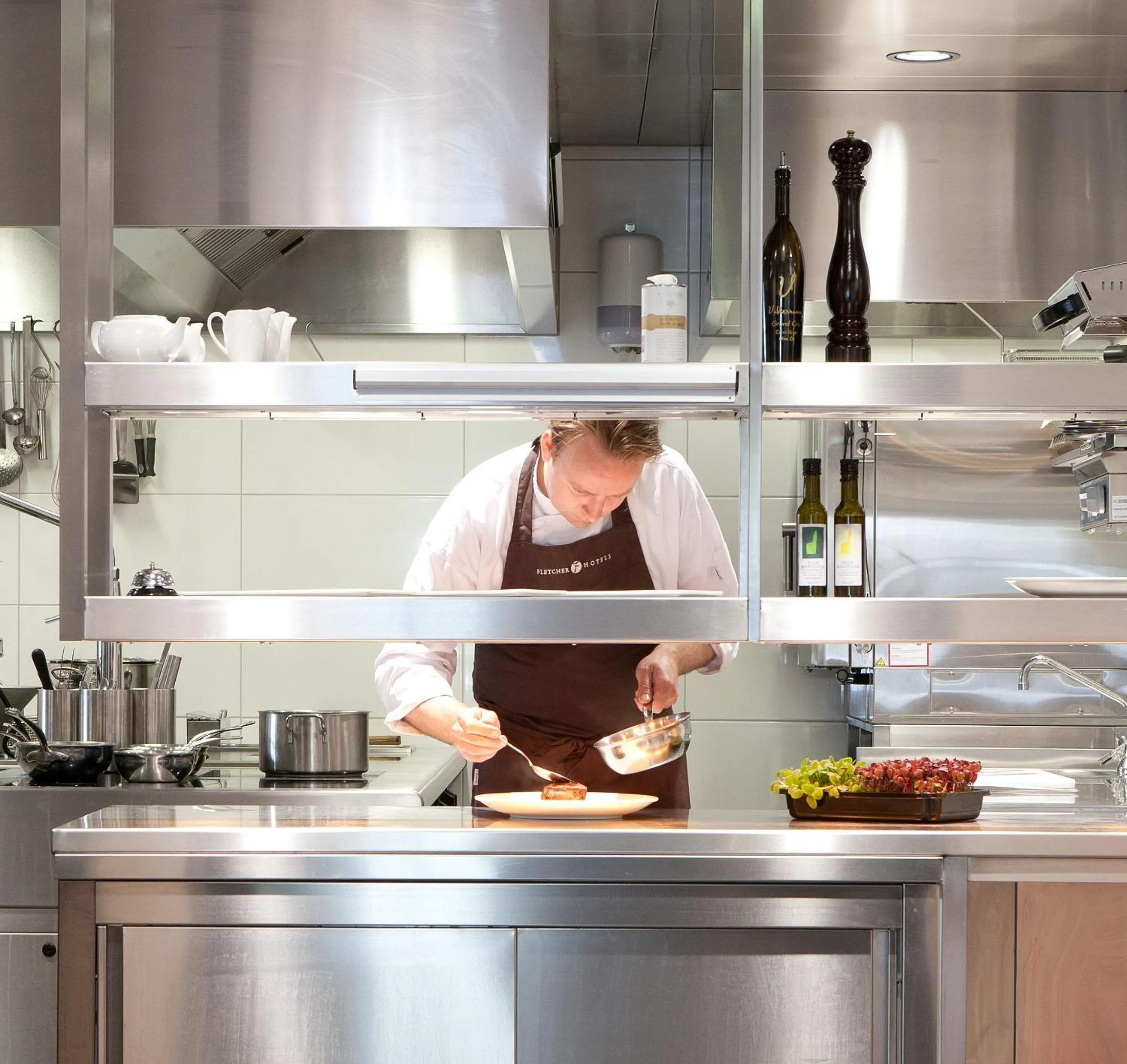 Staff in Fletcher Hotel-Restaurant Duinzicht