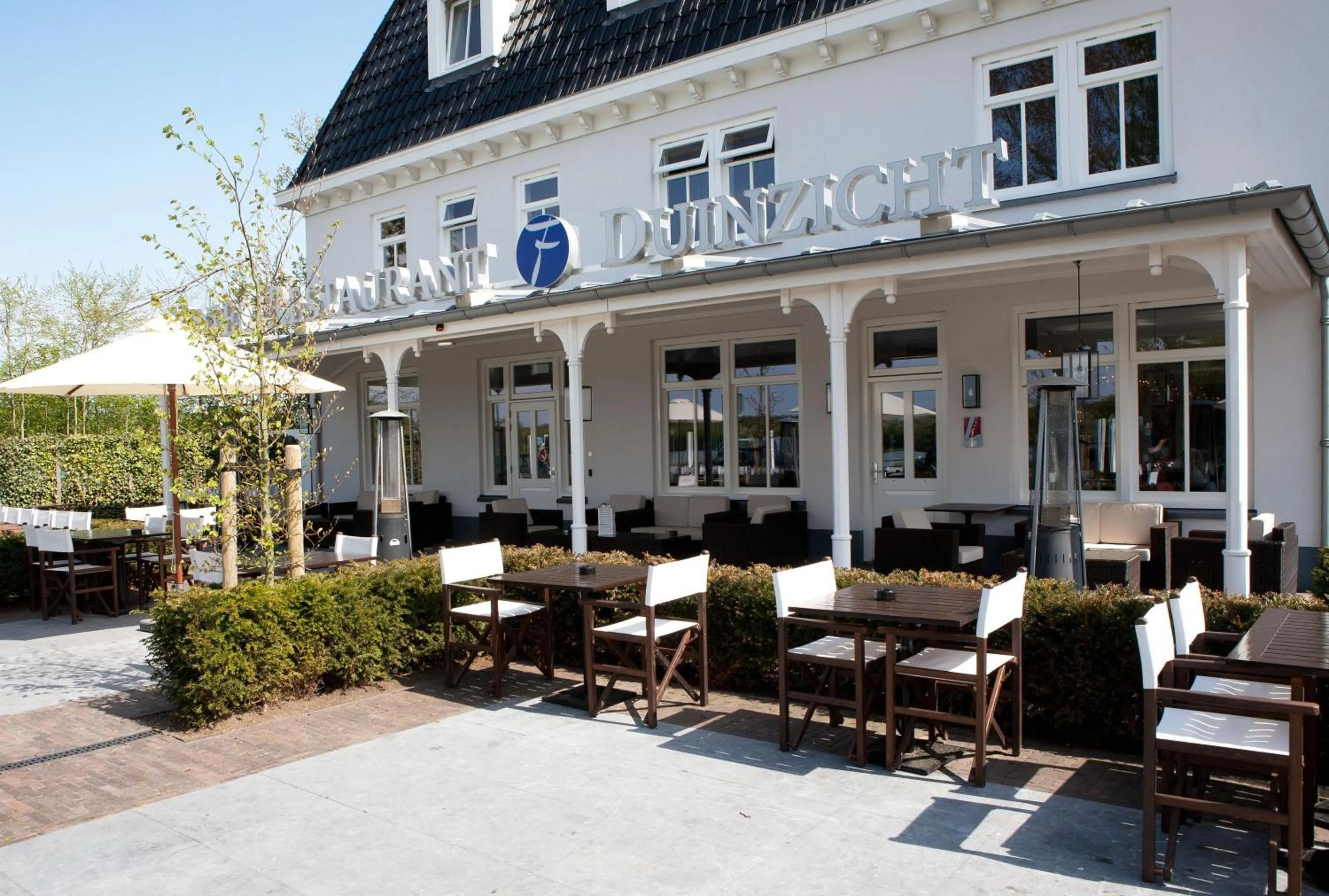 Facade/entrance in Fletcher Hotel-Restaurant Duinzicht