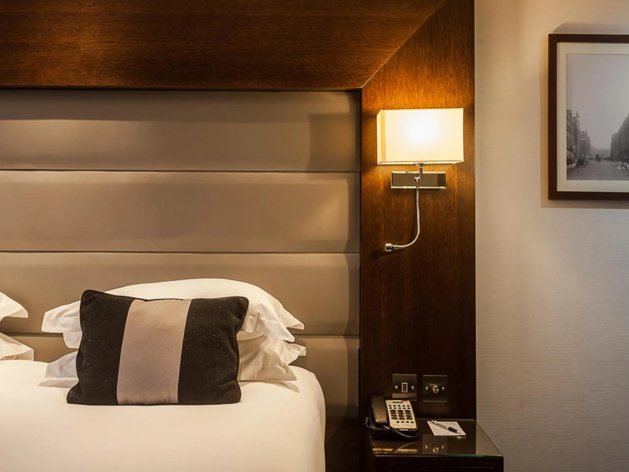 Decorative detail, Bed in Park Grand Heathrow