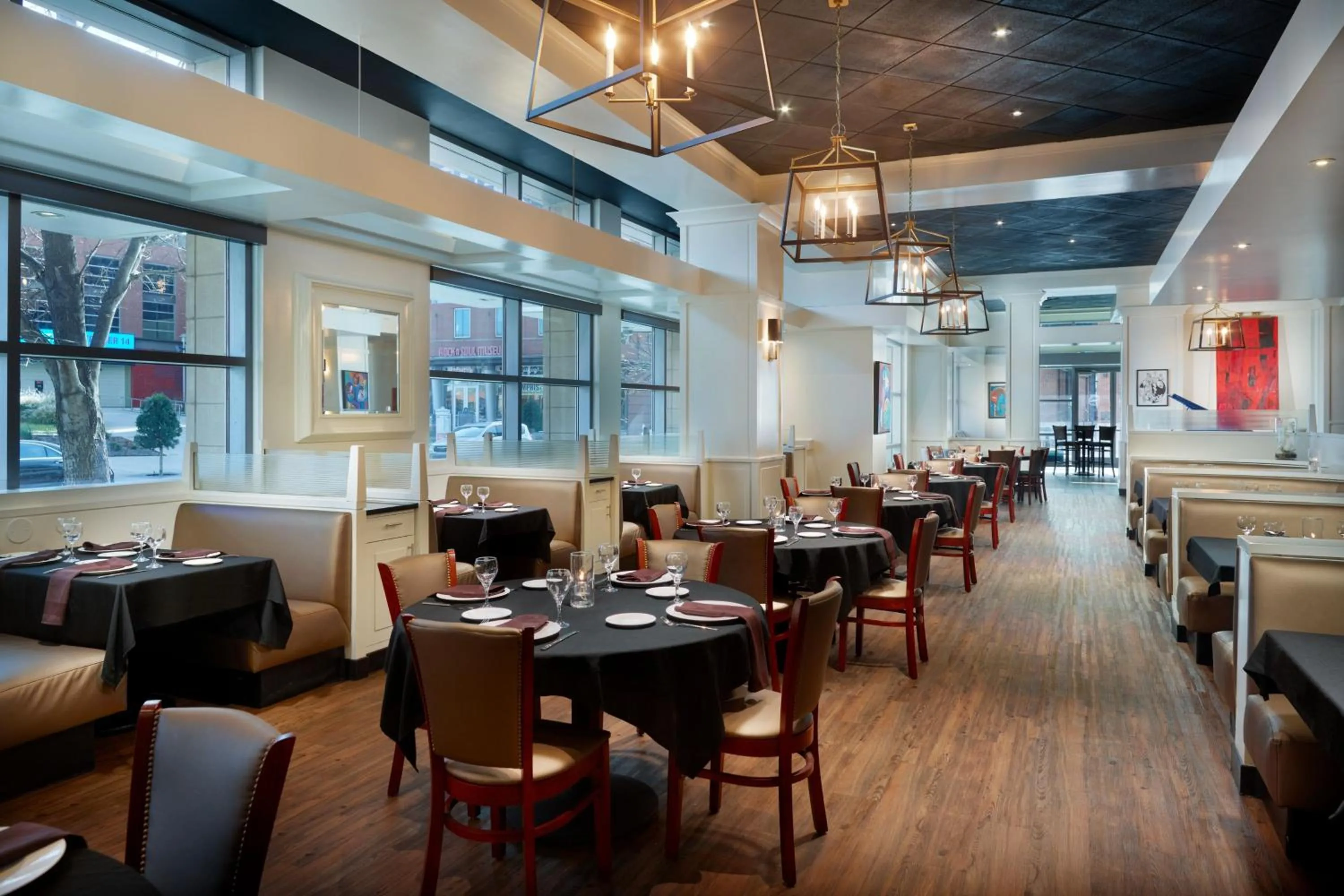 Restaurant/places to eat in The Westin Memphis Beale Street