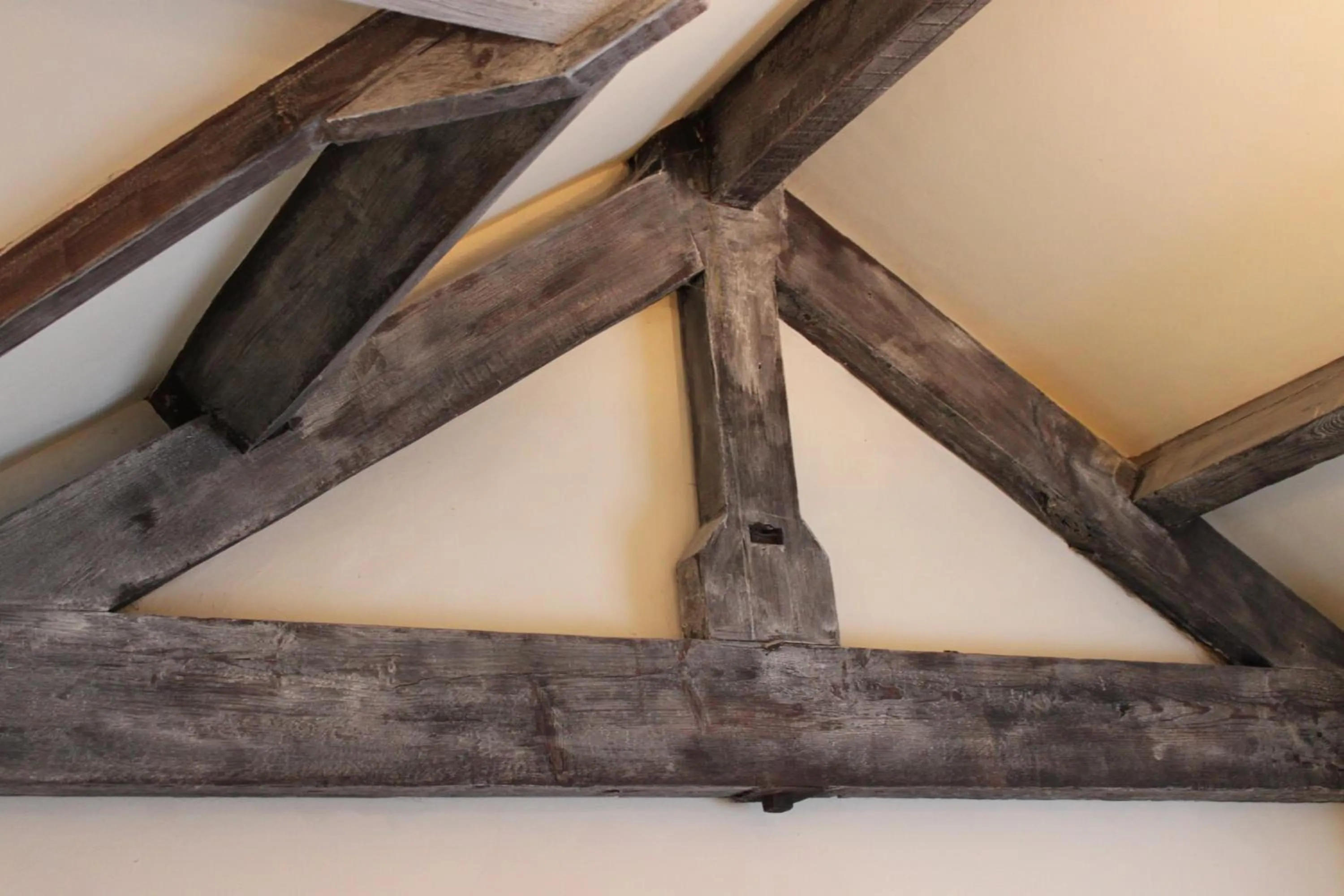 Decorative detail in Cascades Gardens