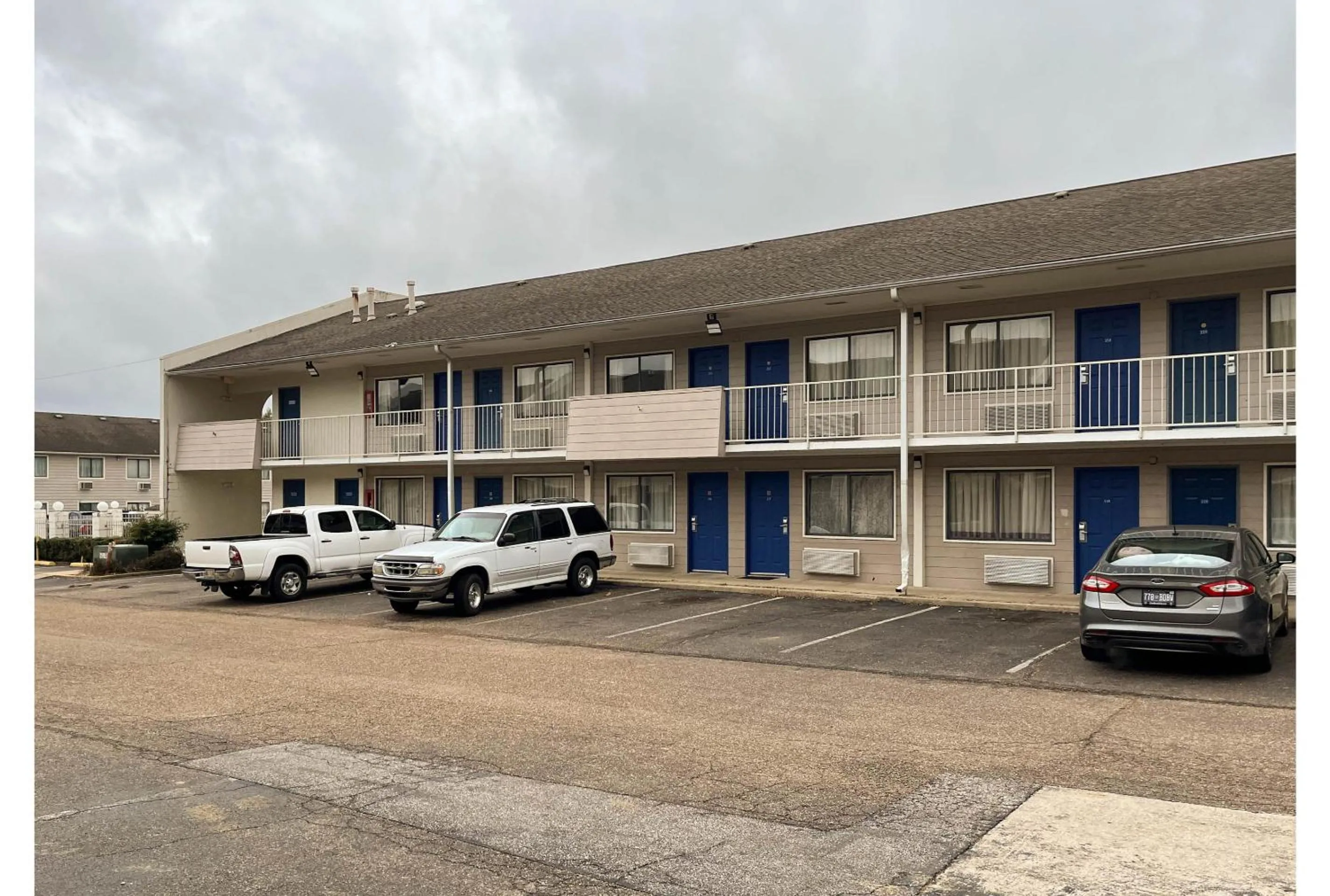 Property building in Motel 6 Millington TN