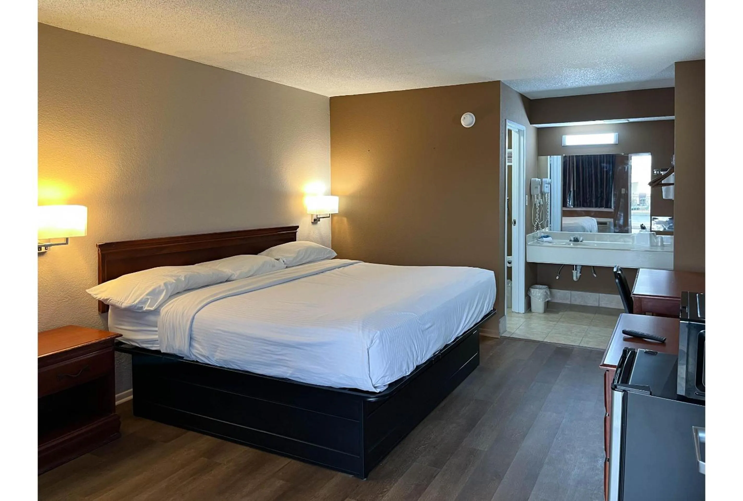 Bedroom, Bed in Motel 6 Millington TN