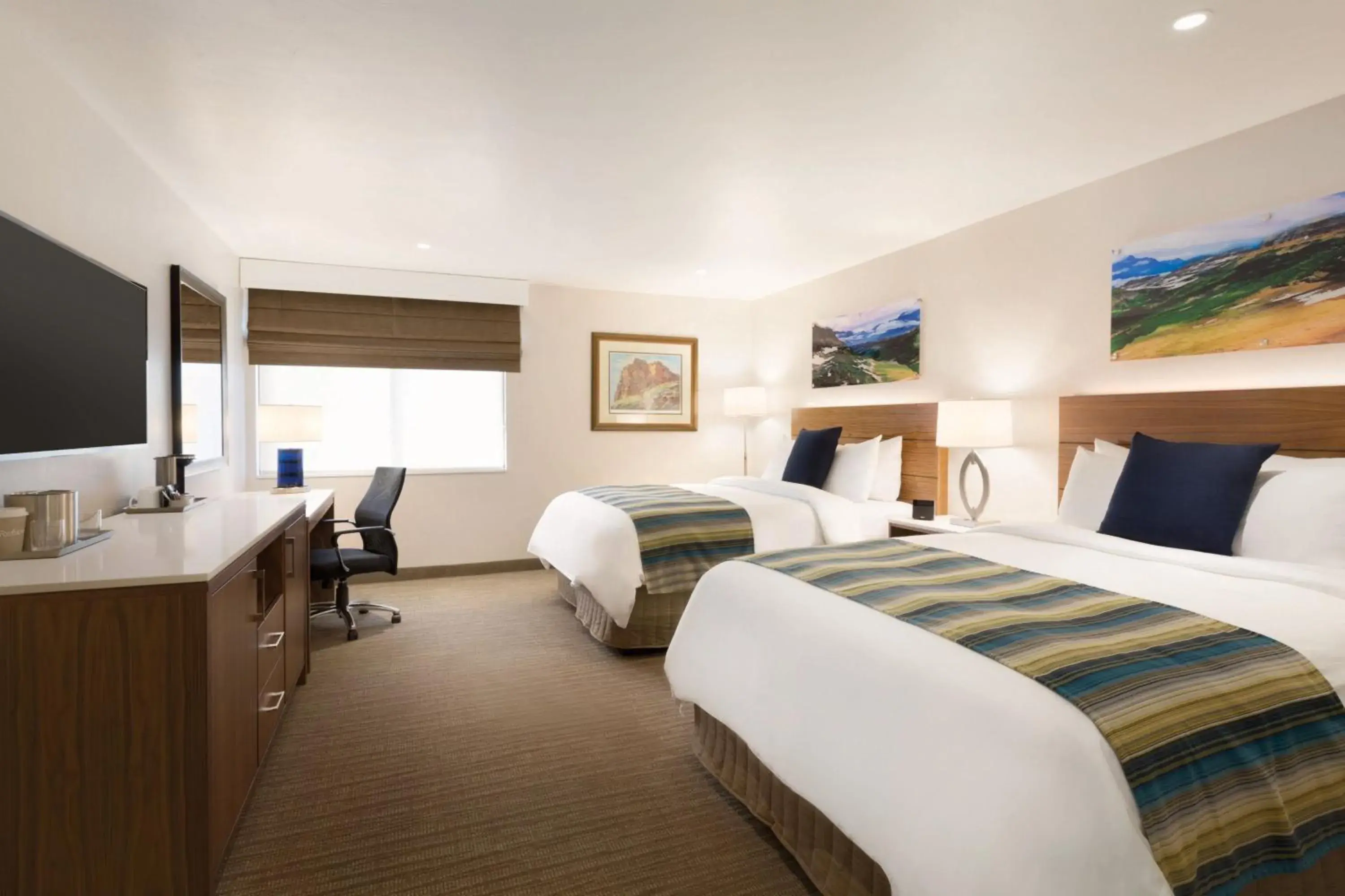 Double Queen Room in Delta Hotels by Marriott Helena Colonial Double Queen Room in Delta Hotels by Marriott Helena Colonial