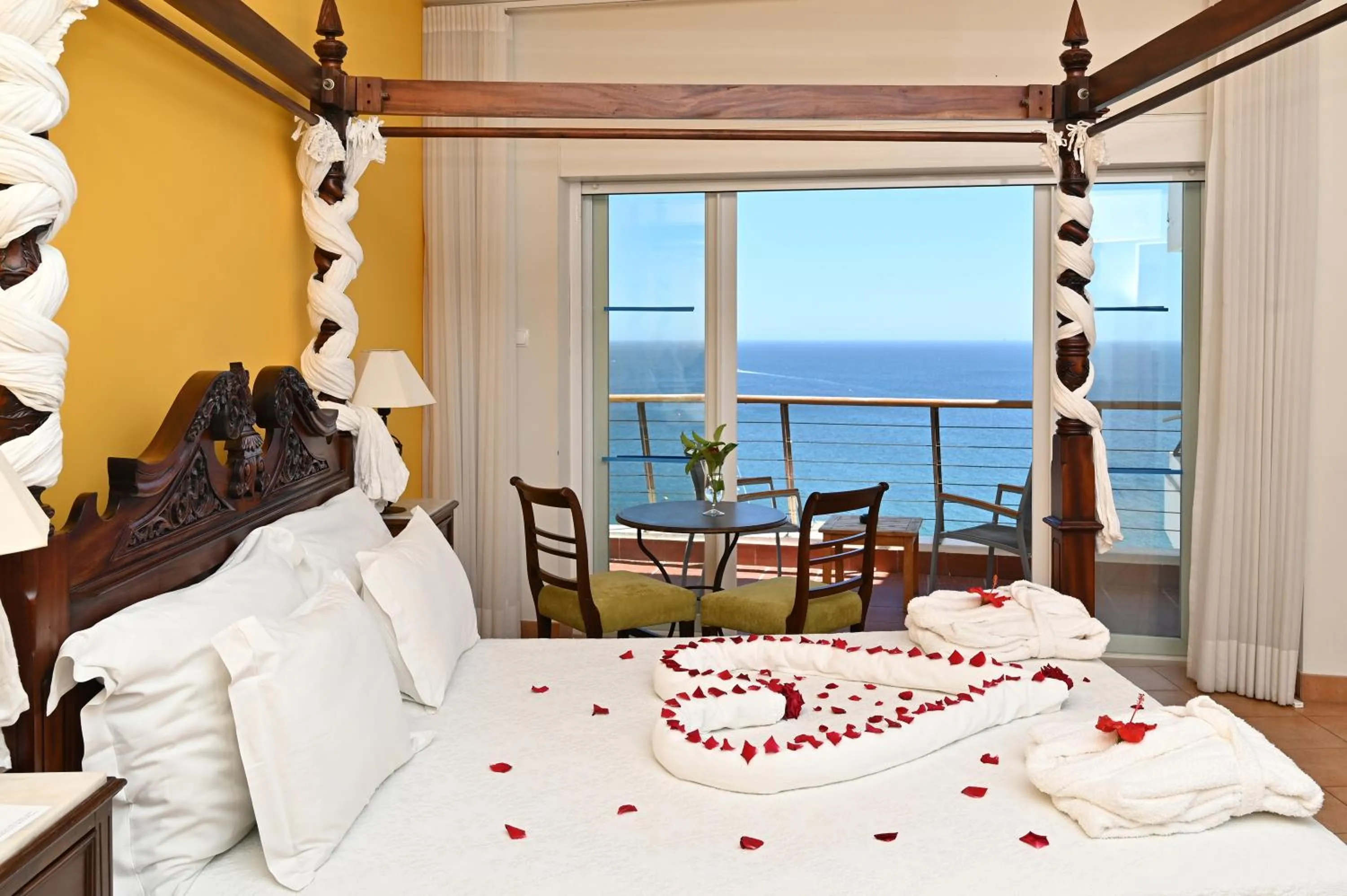 View (from property/room), Bed in Boa Vista Hotel & Spa - Adults Only