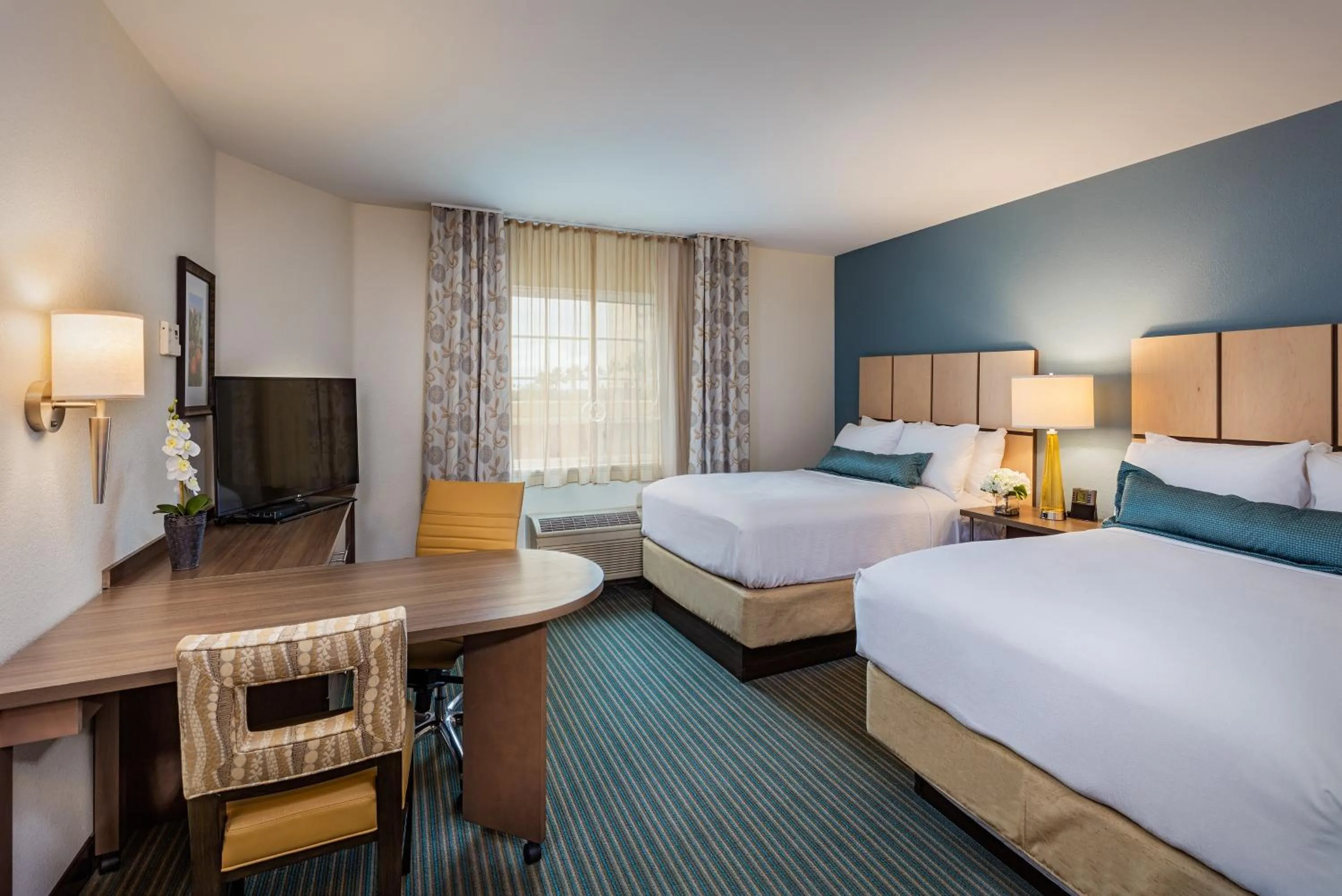 Photo of the whole room, Bed in Candlewood Suites Anaheim - Resort Area by IHG