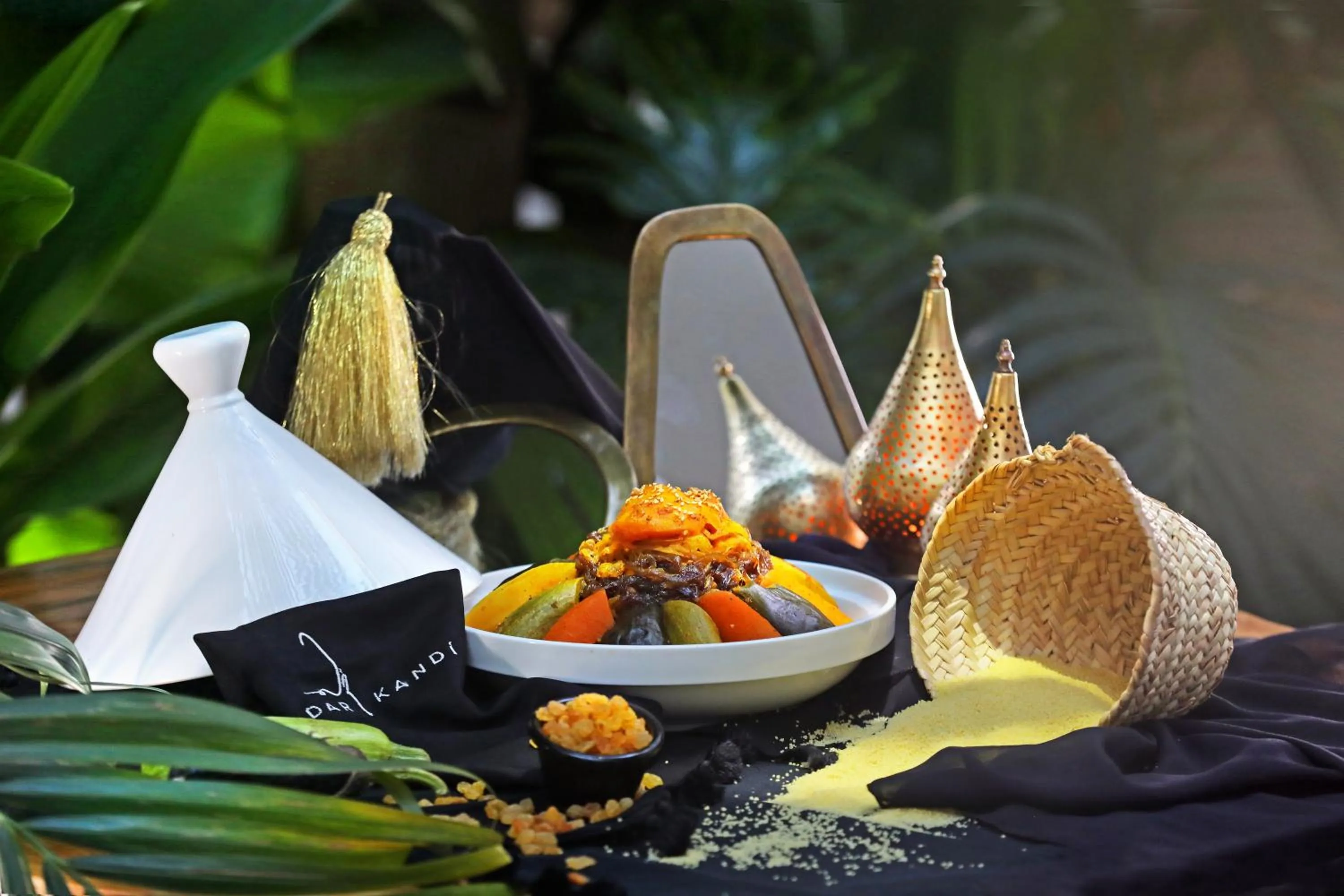 Restaurant/places to eat in Dar Kandi