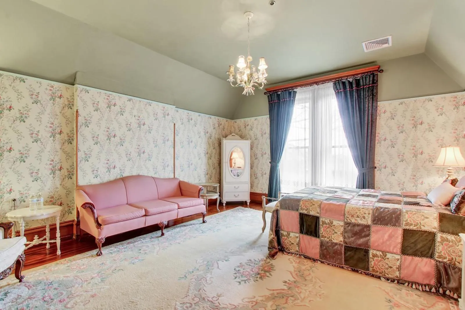 The Gables at Stirling Guest Hotel