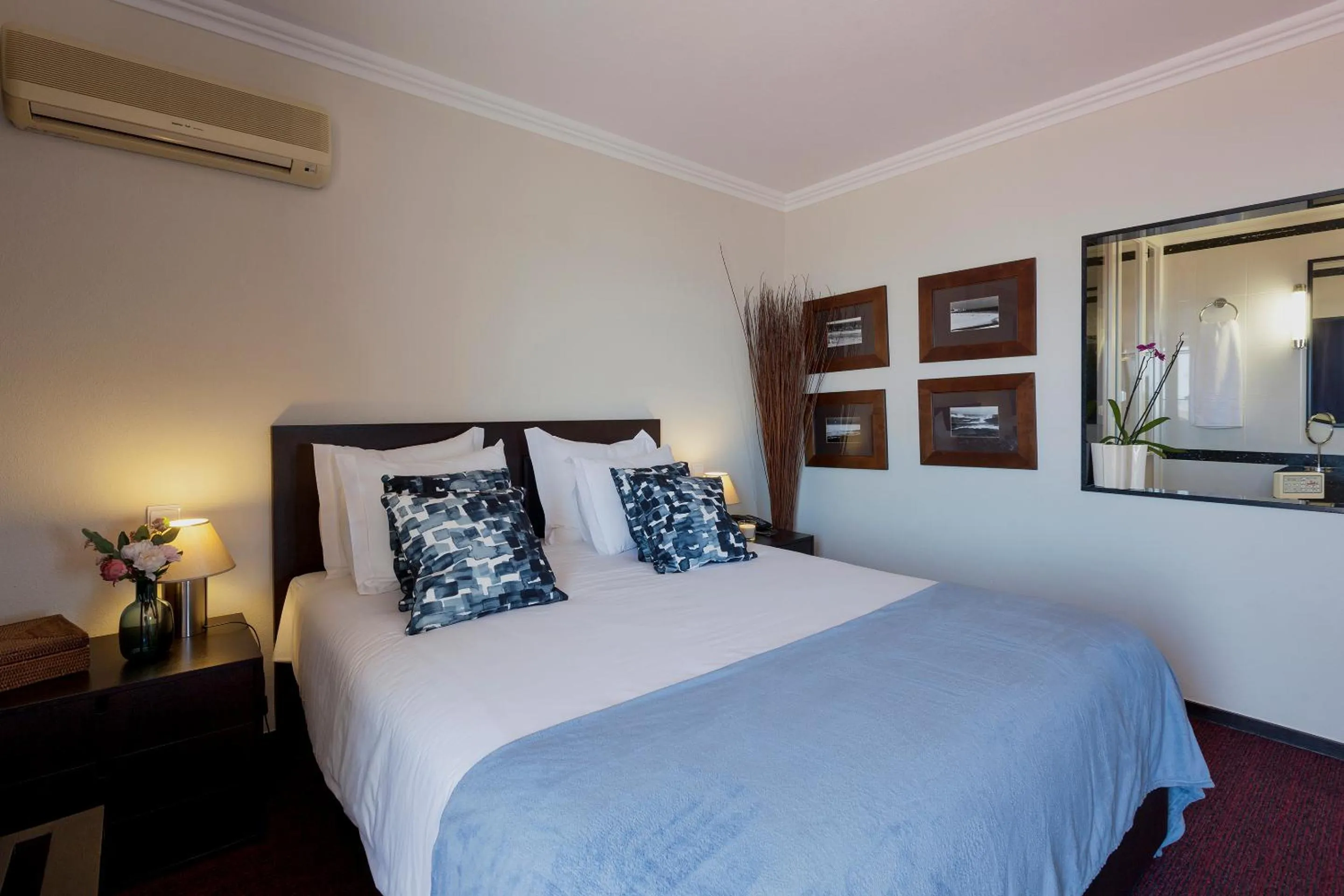 Bed in Carcavelos Beach Hotel