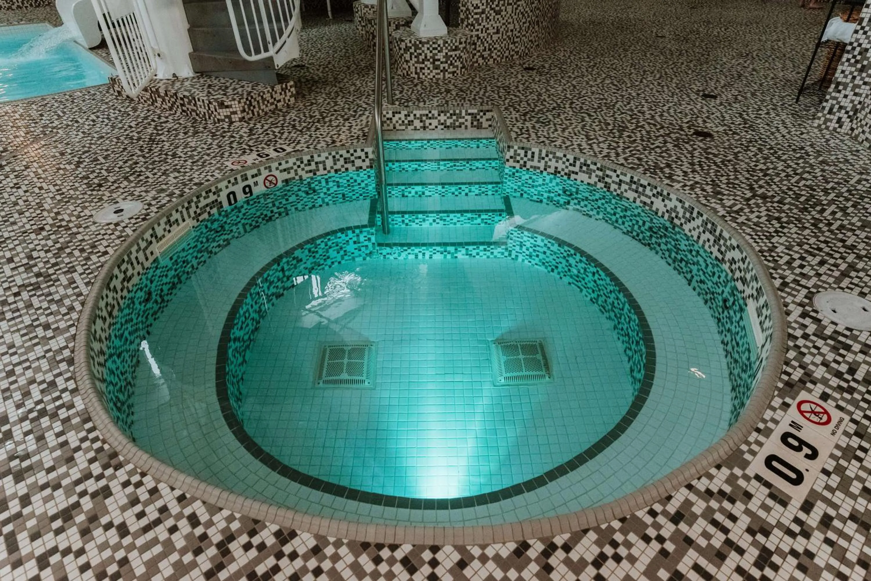 Pool view in Coast Nisku Inn & Conference Centre