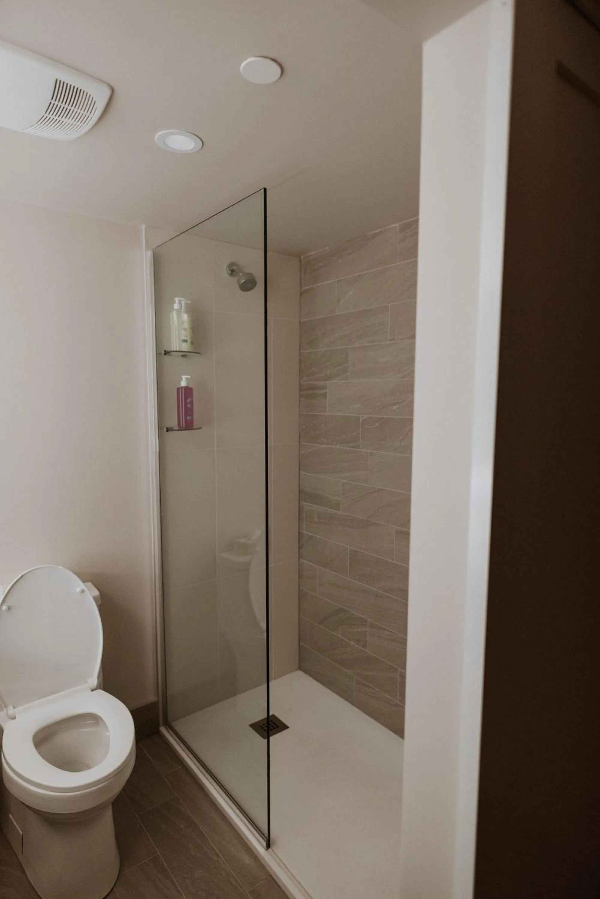 Bathroom in Coast Nisku Inn & Conference Centre