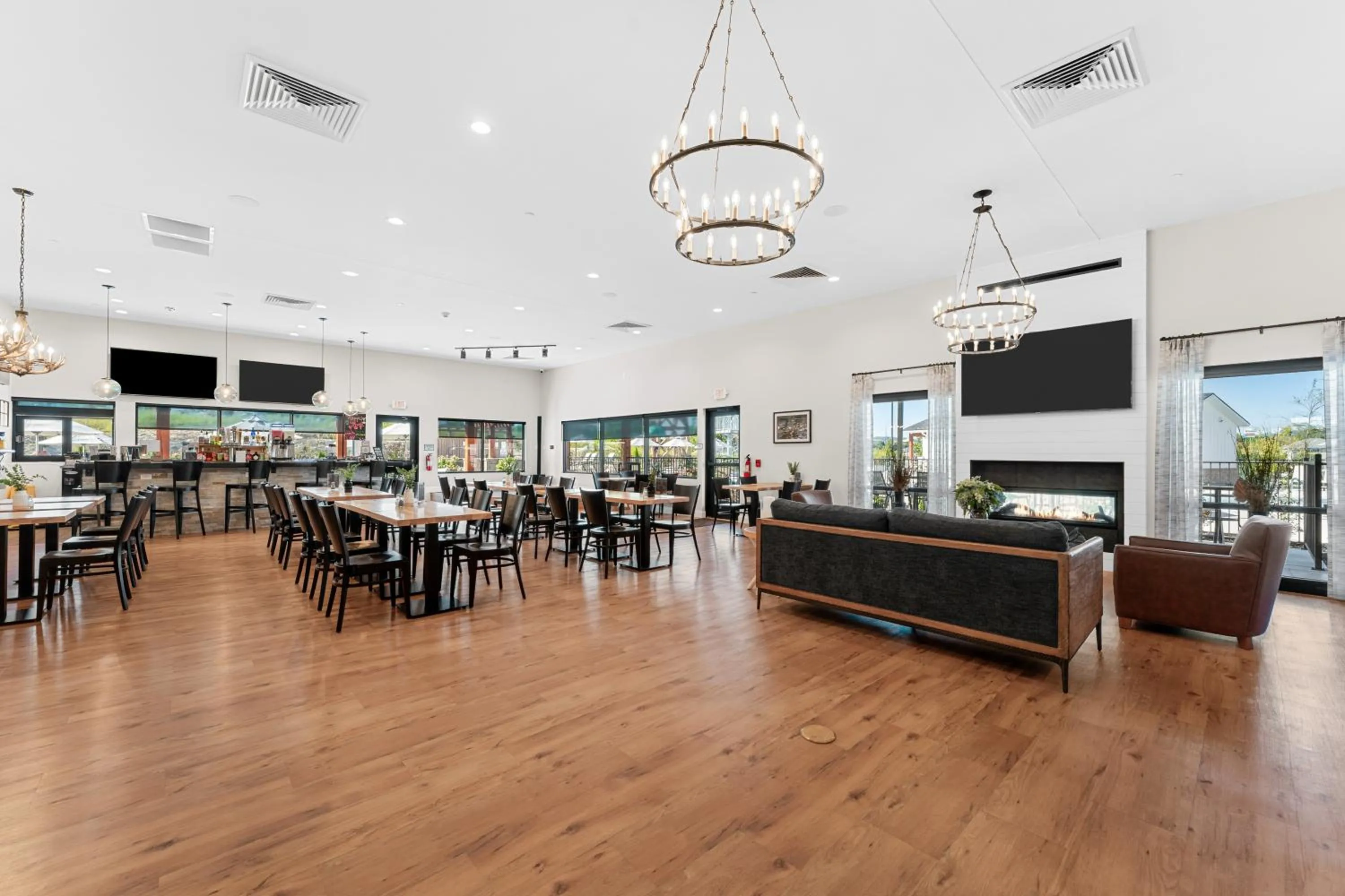 Restaurant/places to eat in Grand Crowne Resort