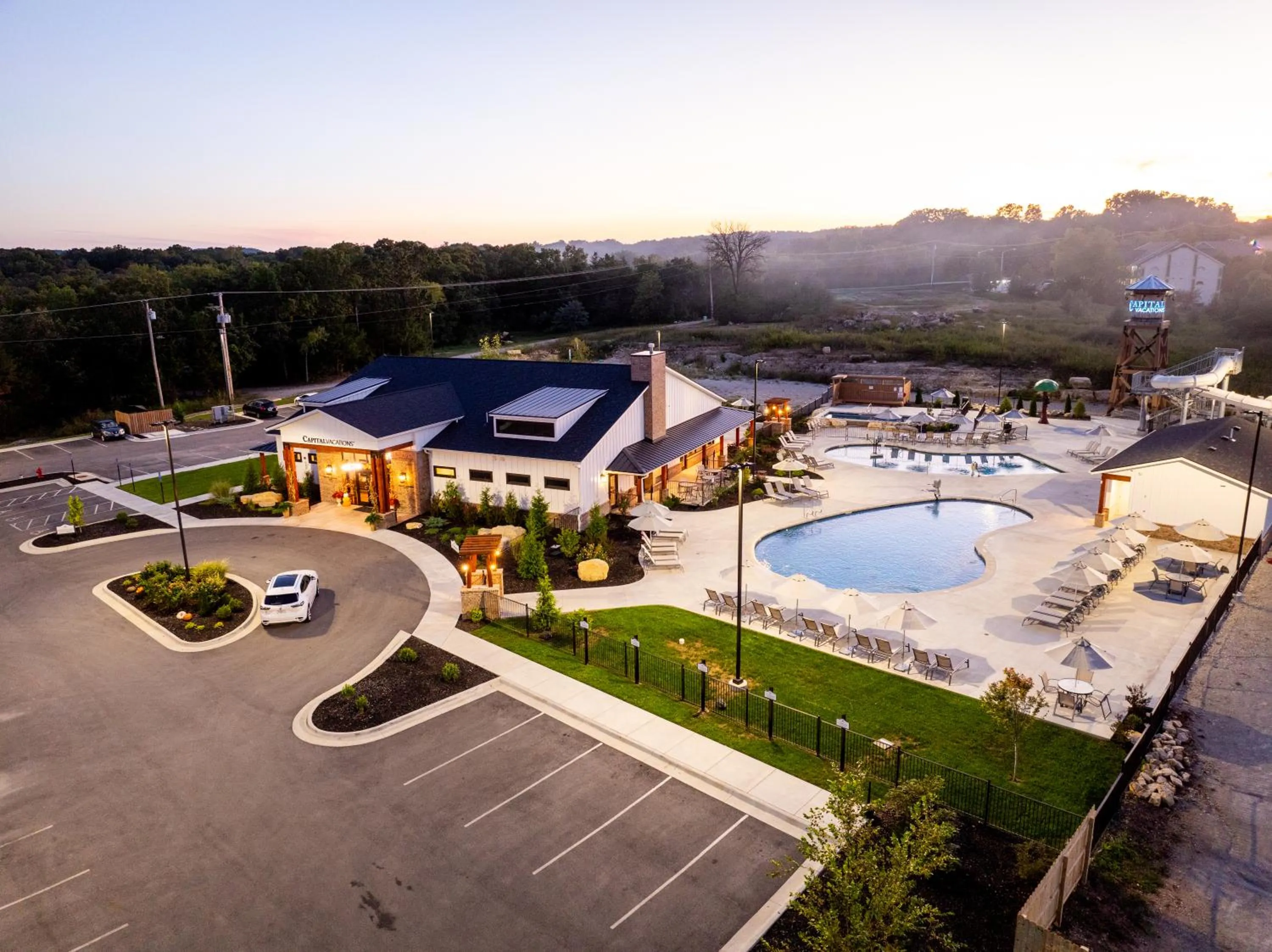 Property building in Grand Crowne Resort