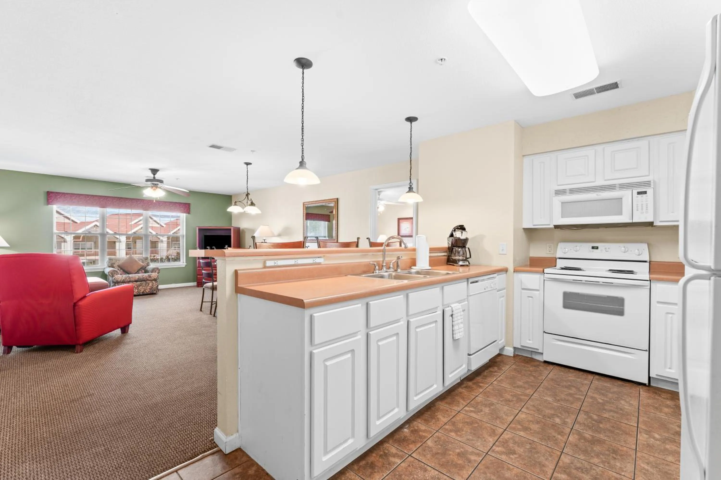 Kitchen or kitchenette in Grand Crowne Resort