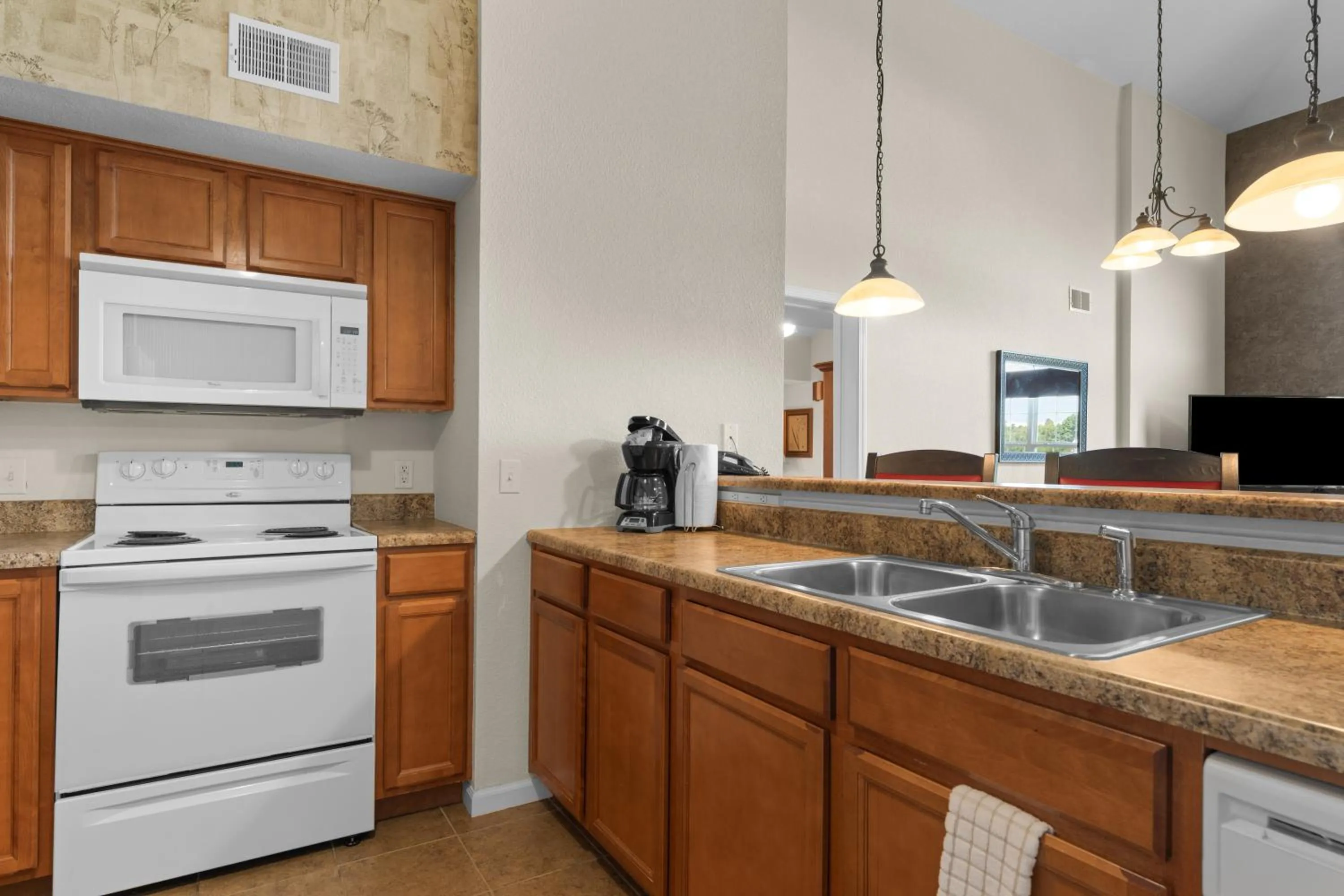 Kitchen or kitchenette in Grand Crowne Resort