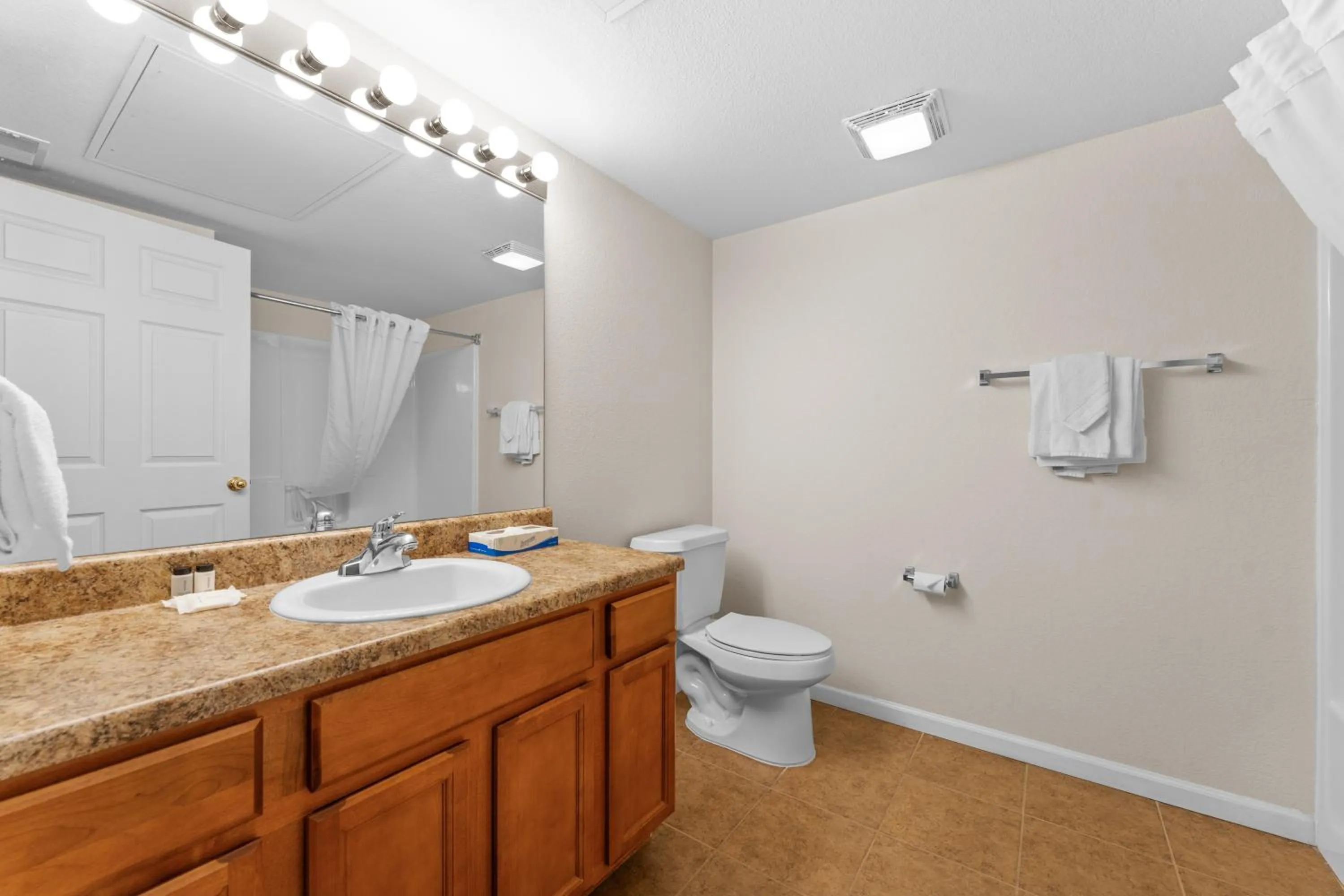 Shower in Grand Crowne Resort