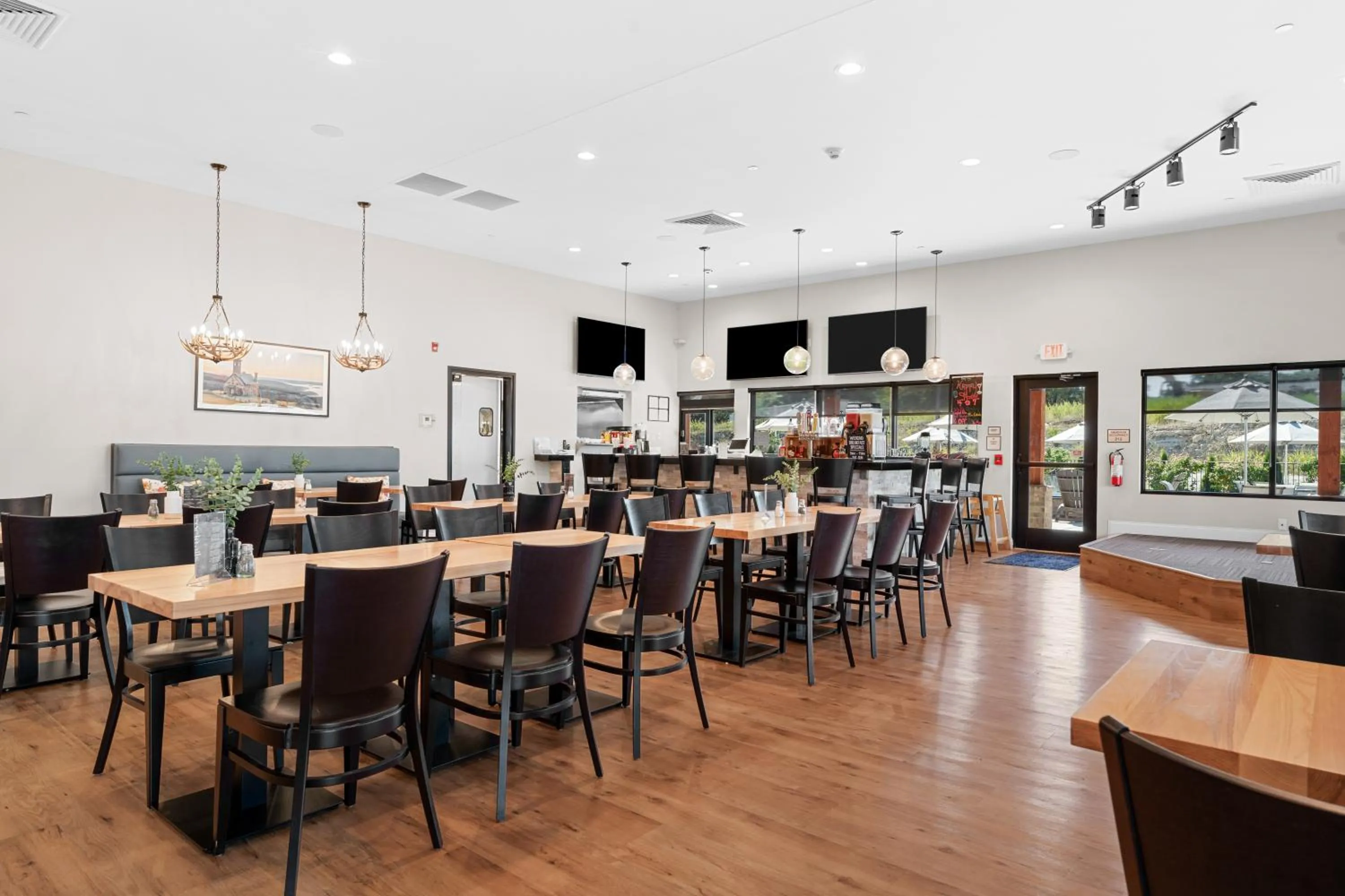 Restaurant/places to eat in Grand Crowne Resort