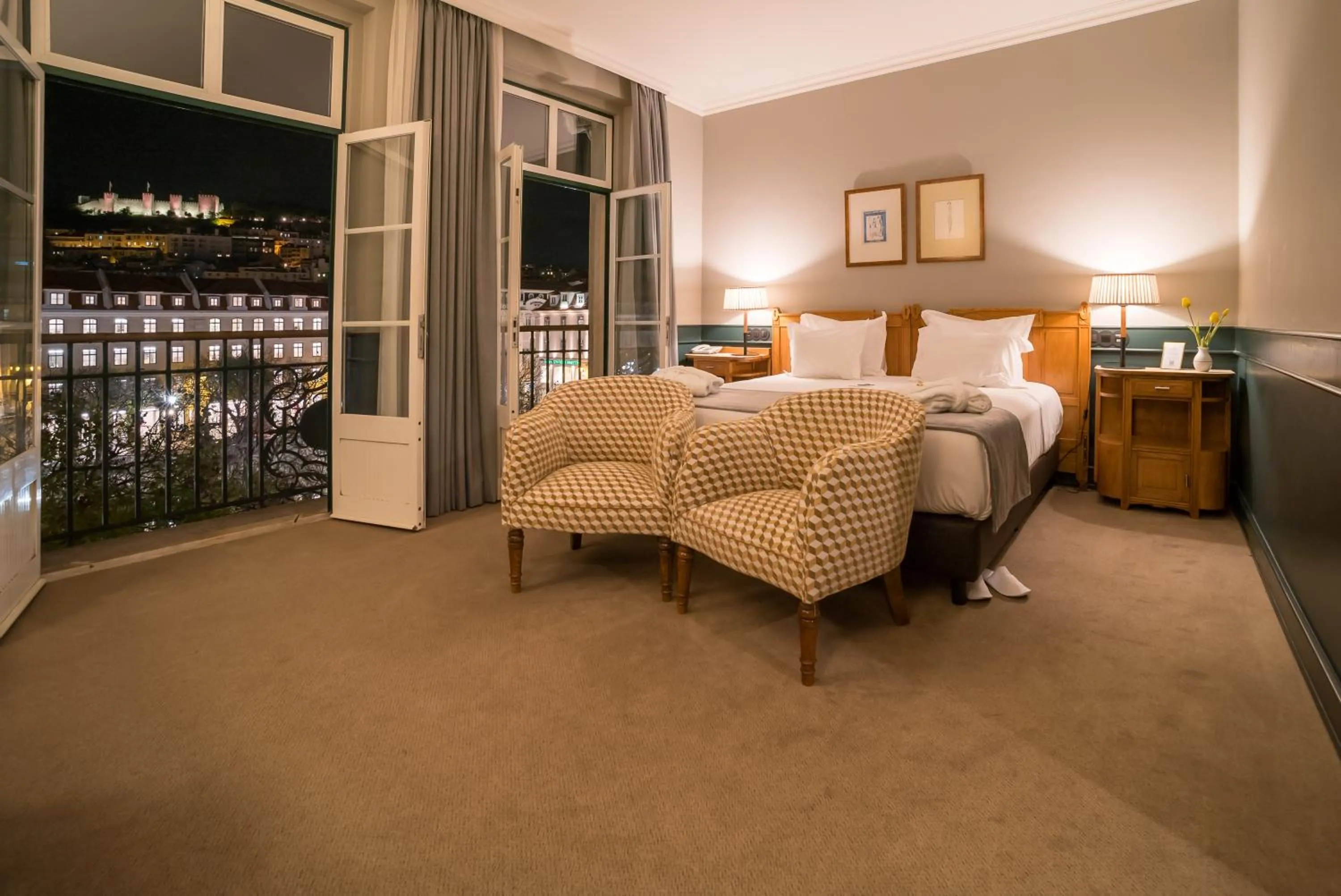 Bed in Hotel Metropole