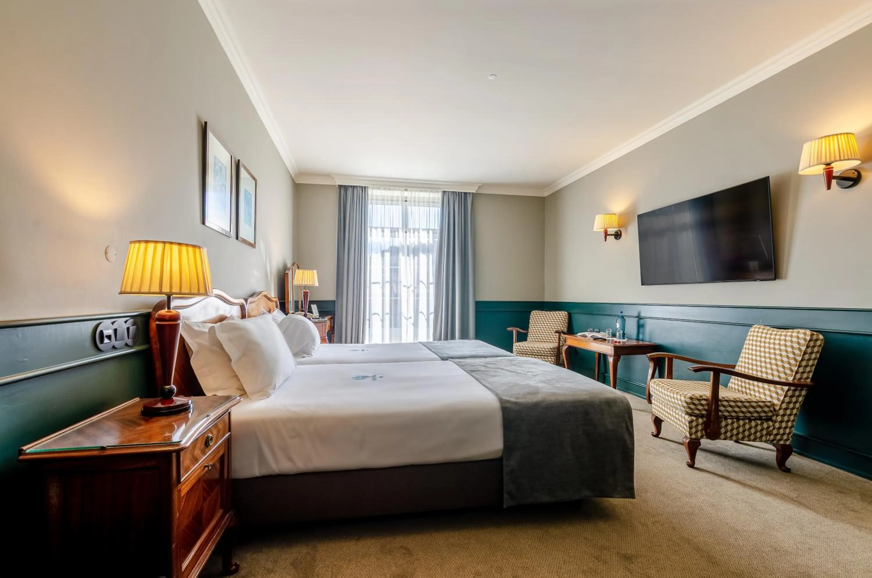 Bed in Hotel Metropole