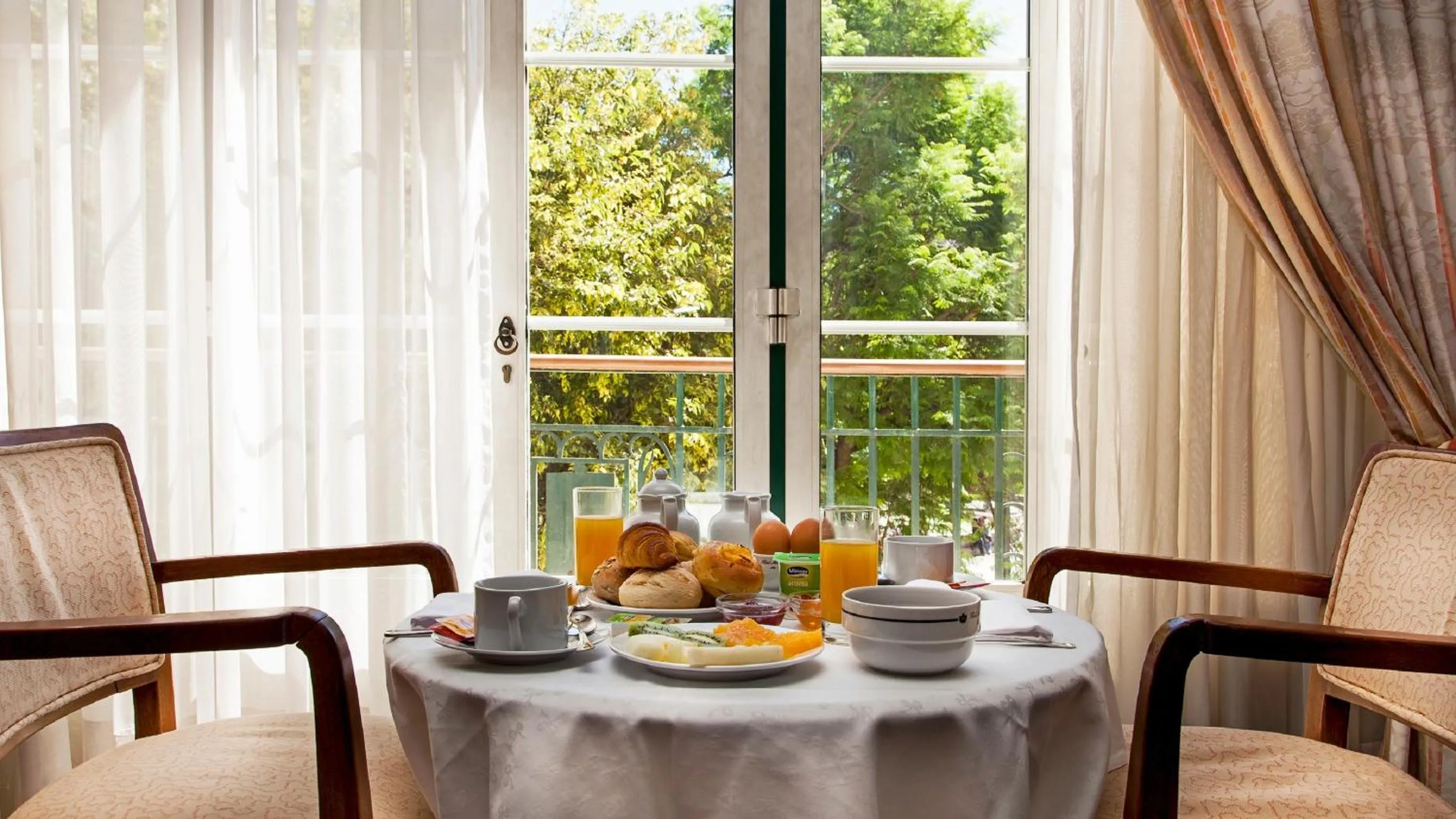 Breakfast in Hotel Metropole