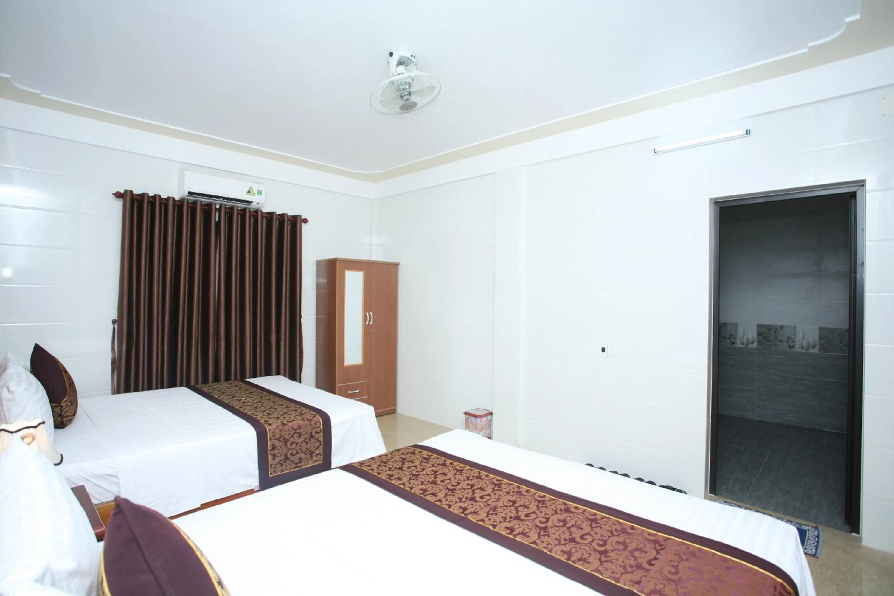 Bedroom, Bed in Sky Hotel