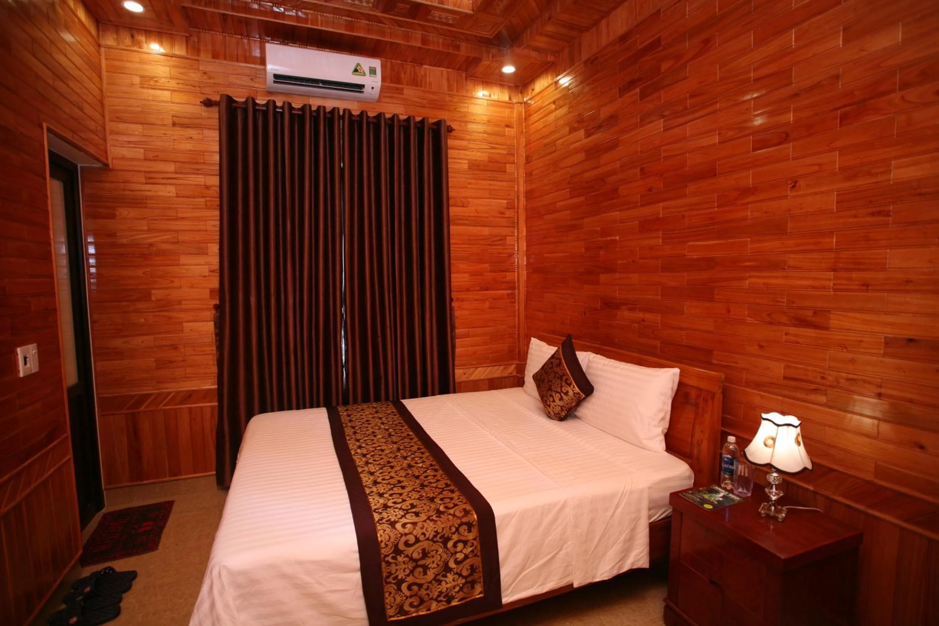 Bedroom, Bed in Sky Hotel