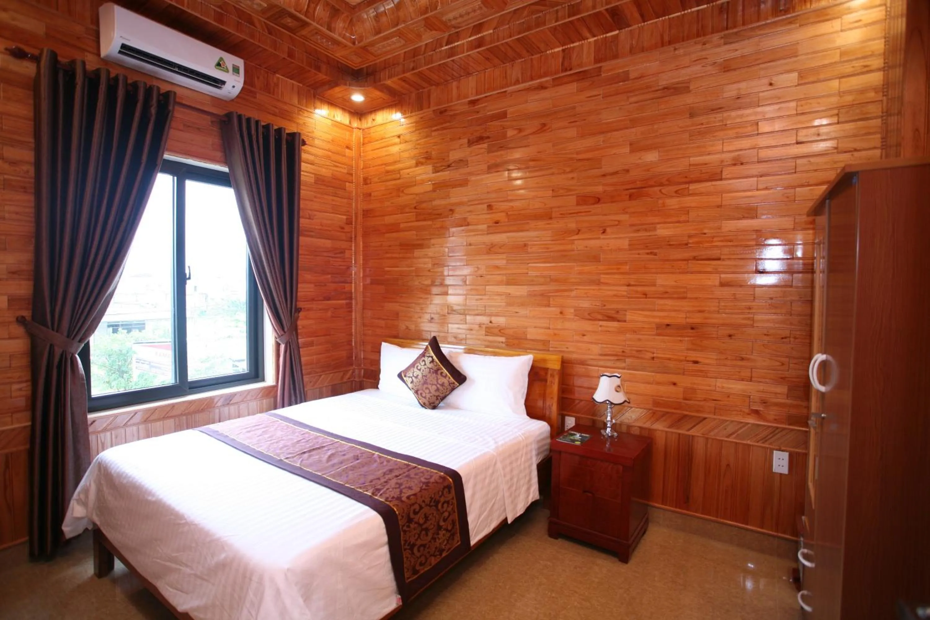 Bedroom, Bed in Sky Hotel