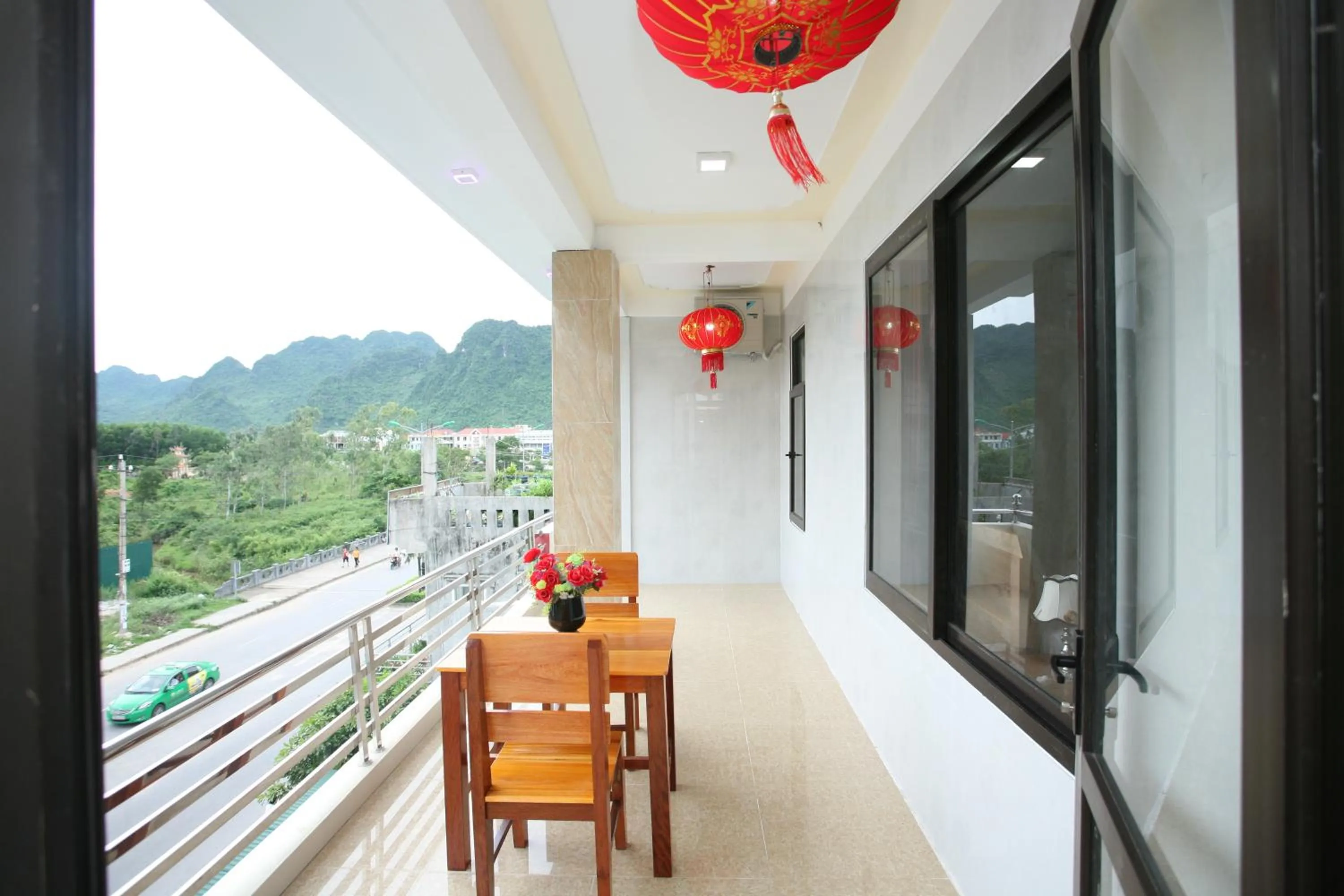 Balcony/Terrace in Sky Hotel