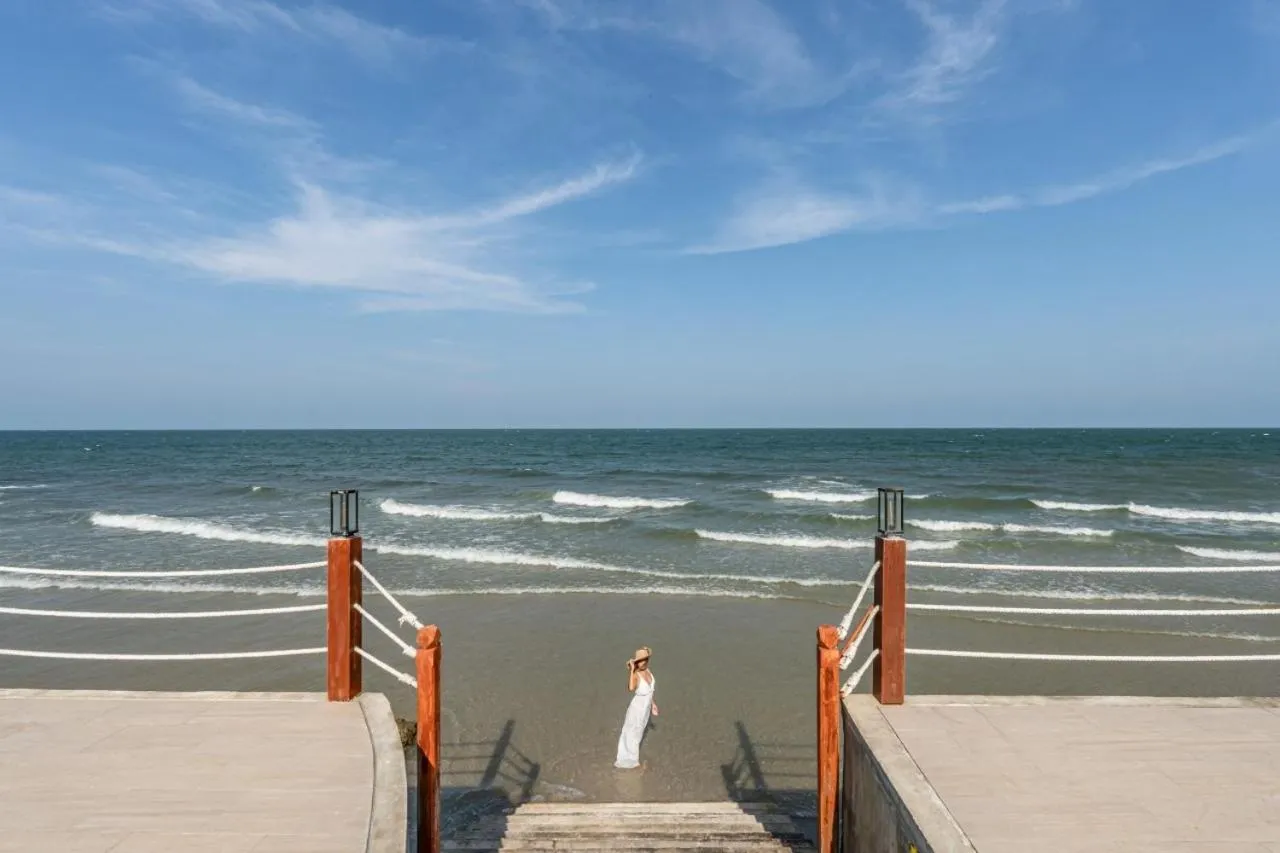 Beach in De Chaochom Hua Hin